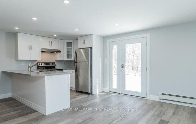 Photo 4 of Unit lower, 33A Grove Street E, Barrie, Wellington — HOMEH