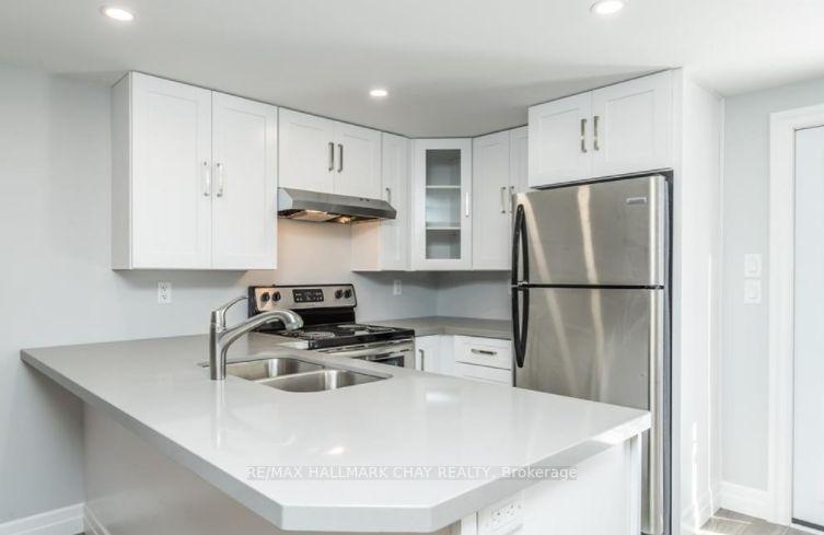 Photo 8 of Unit lower, 33A Grove Street E, Barrie, Wellington — HOMEH