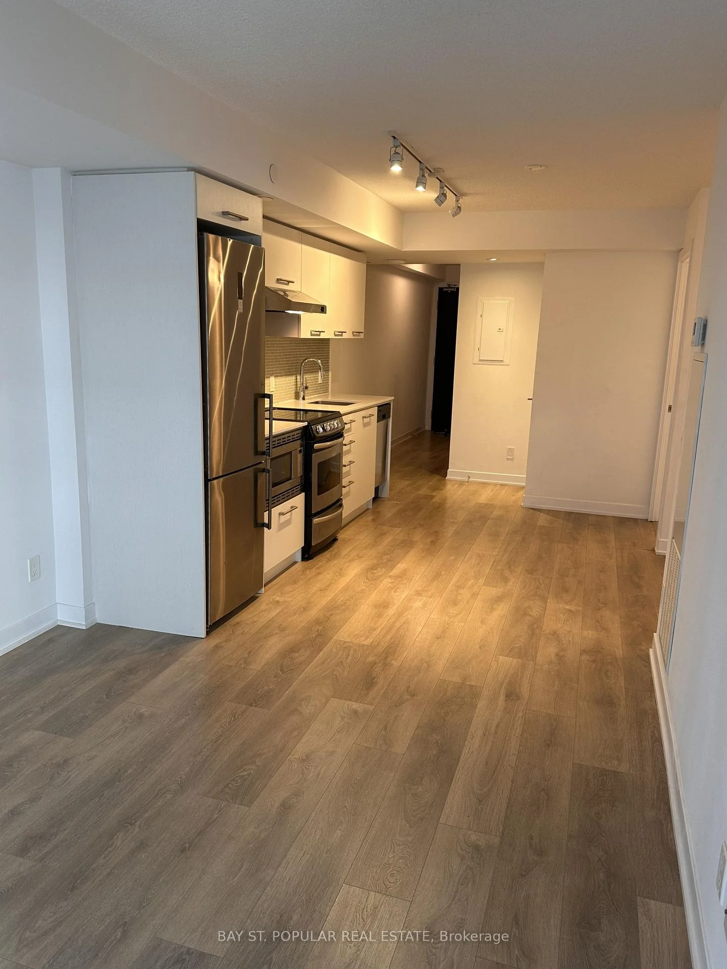 Photo 4 of Unit 1019, 87 Peter Street, Toronto, Waterfront Communities — HOMEH