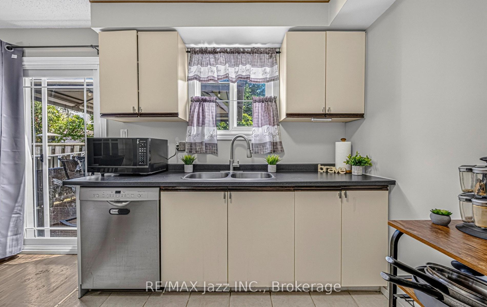 Photo 8 of 1387 Ritson Road S, Oshawa, Lakeview — HOMEH