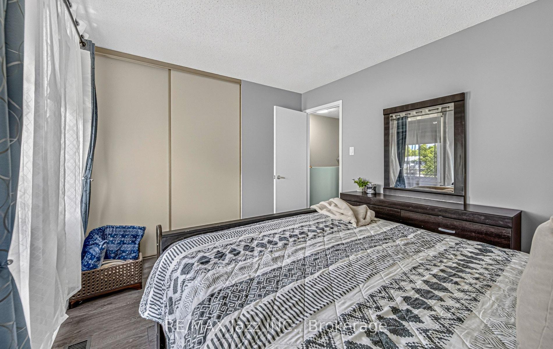Photo 10 of 1387 Ritson Road S, Oshawa, Lakeview — HOMEH