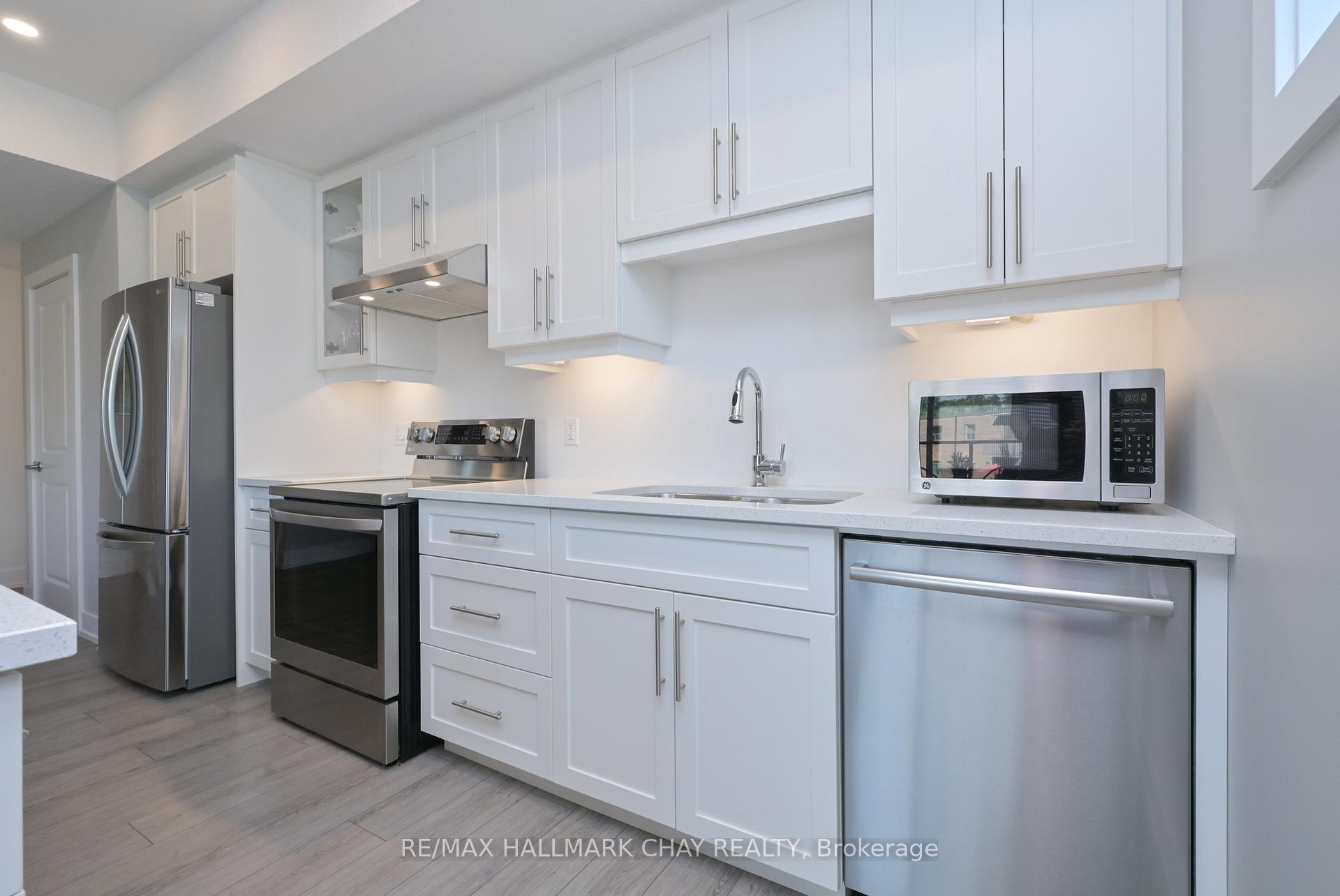 Photo 8 of Unit 312, 17 Centre Street, Orangeville — HOMEH