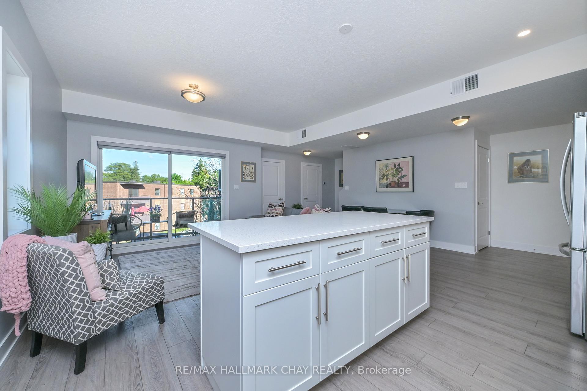 Photo 9 of Unit 312, 17 Centre Street, Orangeville — HOMEH