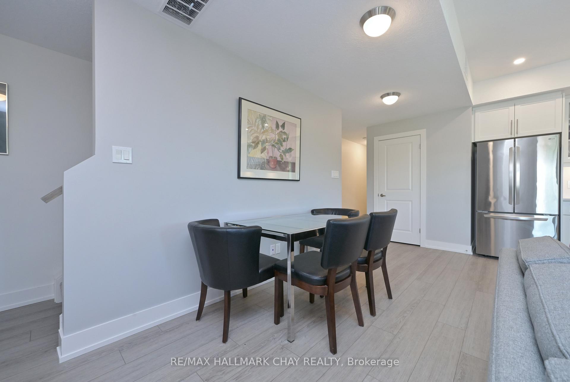 Photo 11 of Unit 312, 17 Centre Street, Orangeville — HOMEH
