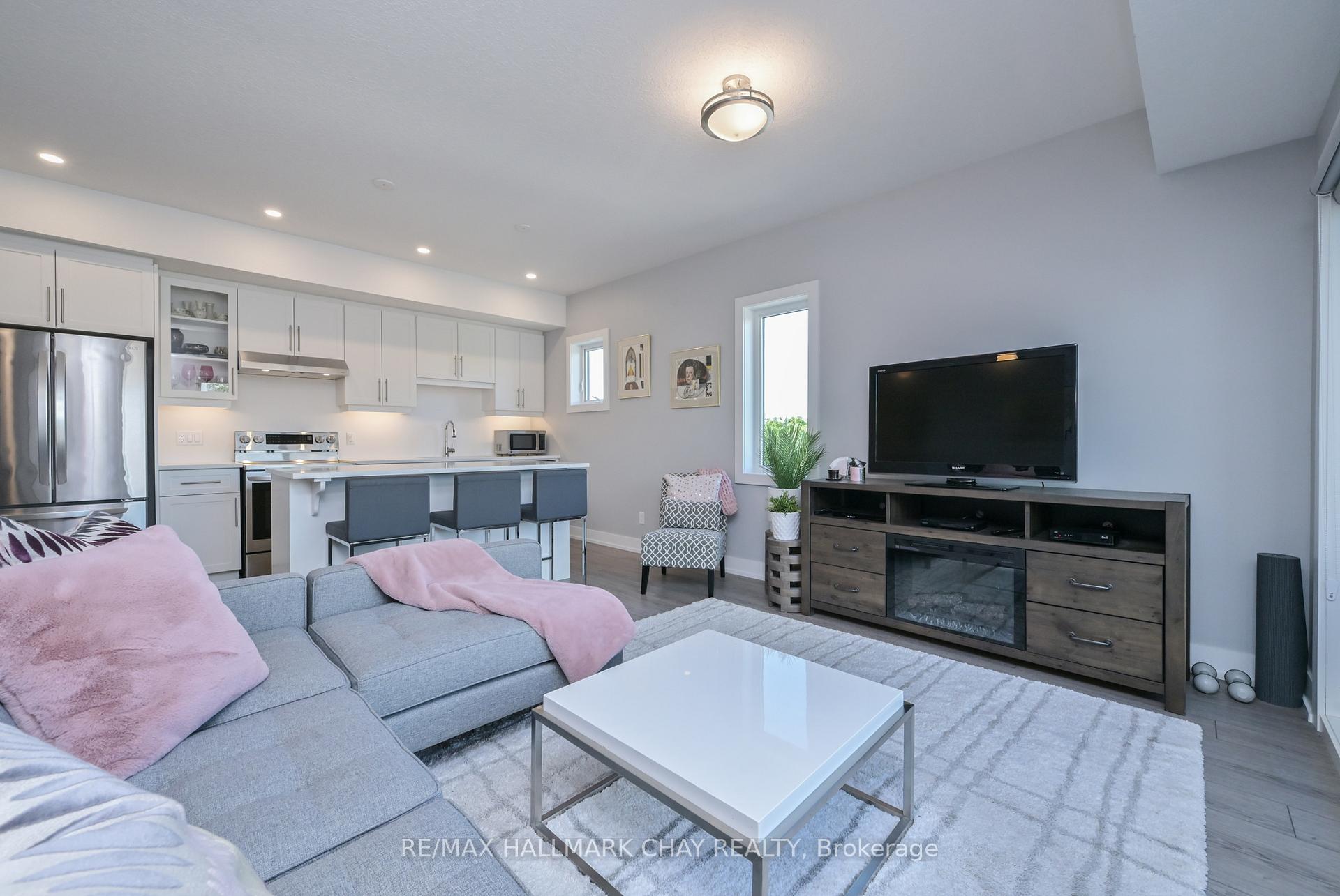 Photo 14 of Unit 312, 17 Centre Street, Orangeville — HOMEH