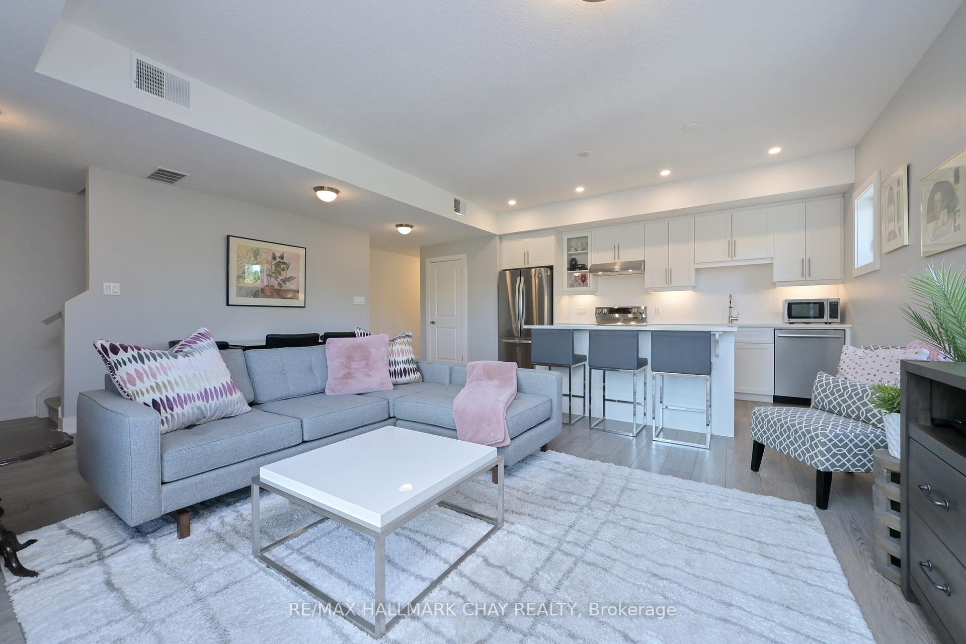 Photo 15 of Unit 312, 17 Centre Street, Orangeville — HOMEH