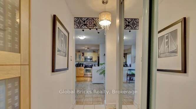 Photo 5 of Unit 501, 49 Queen Street E, Mississauga, Port Credit — HOMEH