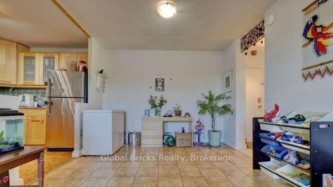 Photo 8 of Unit 501, 49 Queen Street E, Mississauga, Port Credit — HOMEH