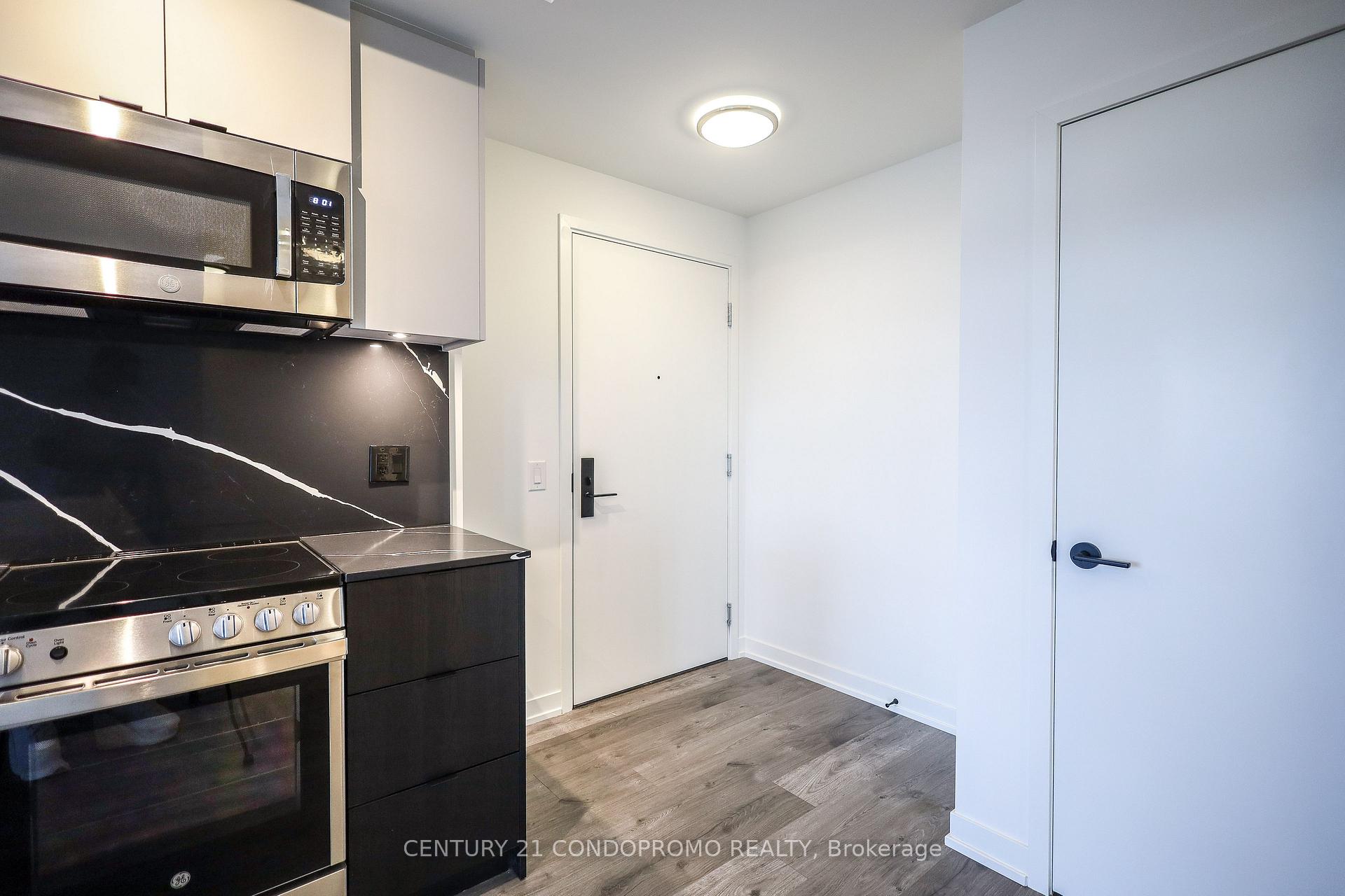 Photo 6 of Unit 1601, 285 Dufferin Street, Toronto, South Parkdale — HOMEH