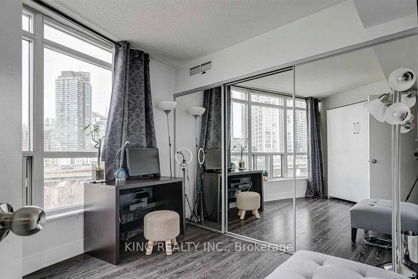Photo 14 of Unit 711, 550 Queens Quay W, Toronto, Waterfront Communities — HOMEH