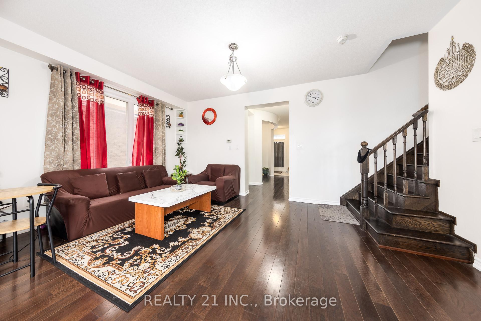 Photo 8 of 54 Tysonville Circle, Brampton, Northwest Brampton — HOMEH