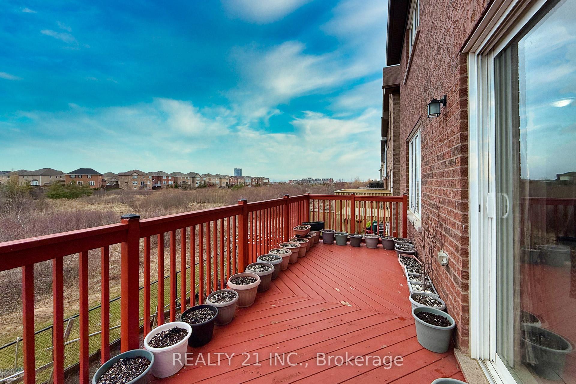 Photo 16 of 54 Tysonville Circle, Brampton, Northwest Brampton — HOMEH