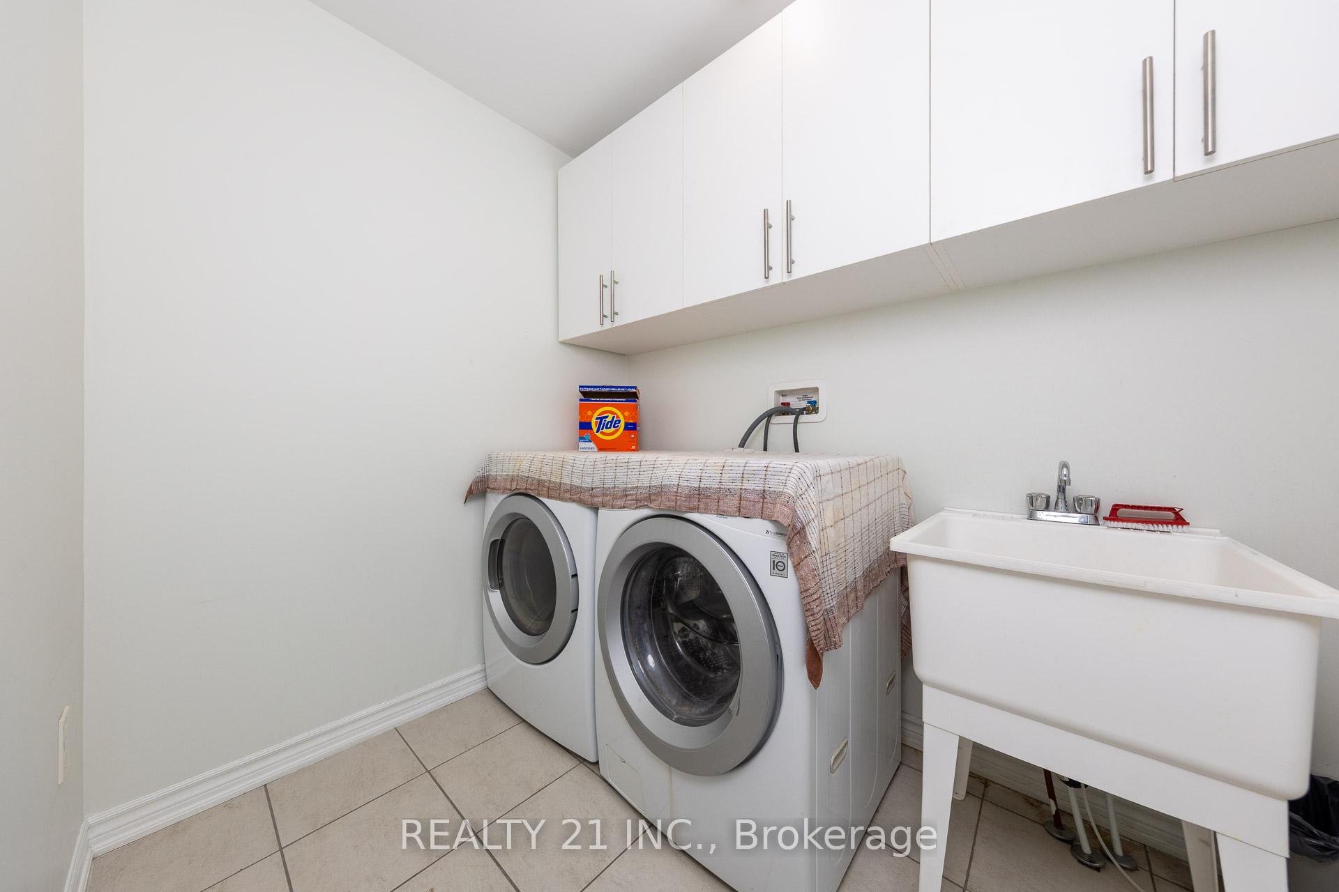Photo 21 of 54 Tysonville Circle, Brampton, Northwest Brampton — HOMEH