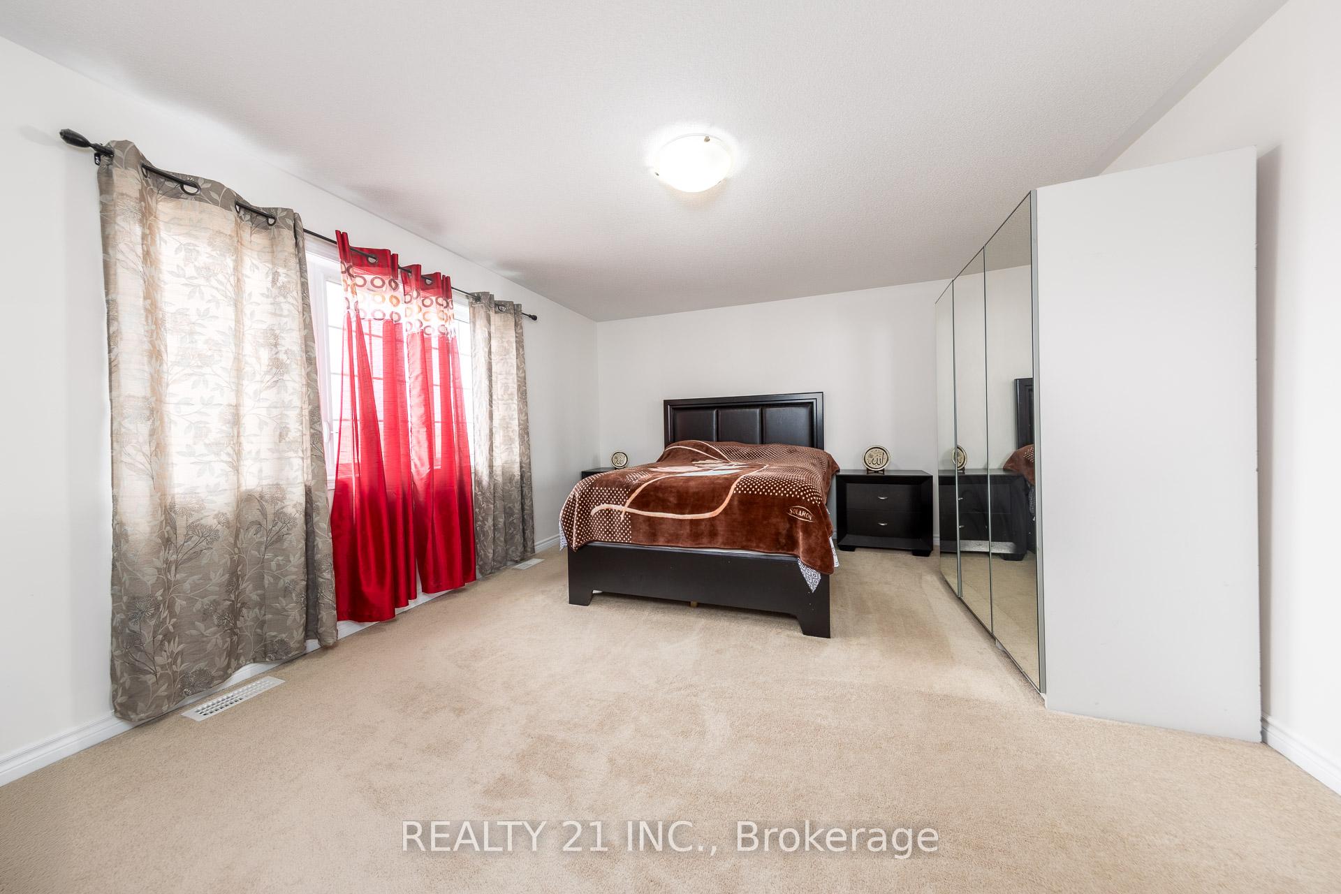 Photo 22 of 54 Tysonville Circle, Brampton, Northwest Brampton — HOMEH
