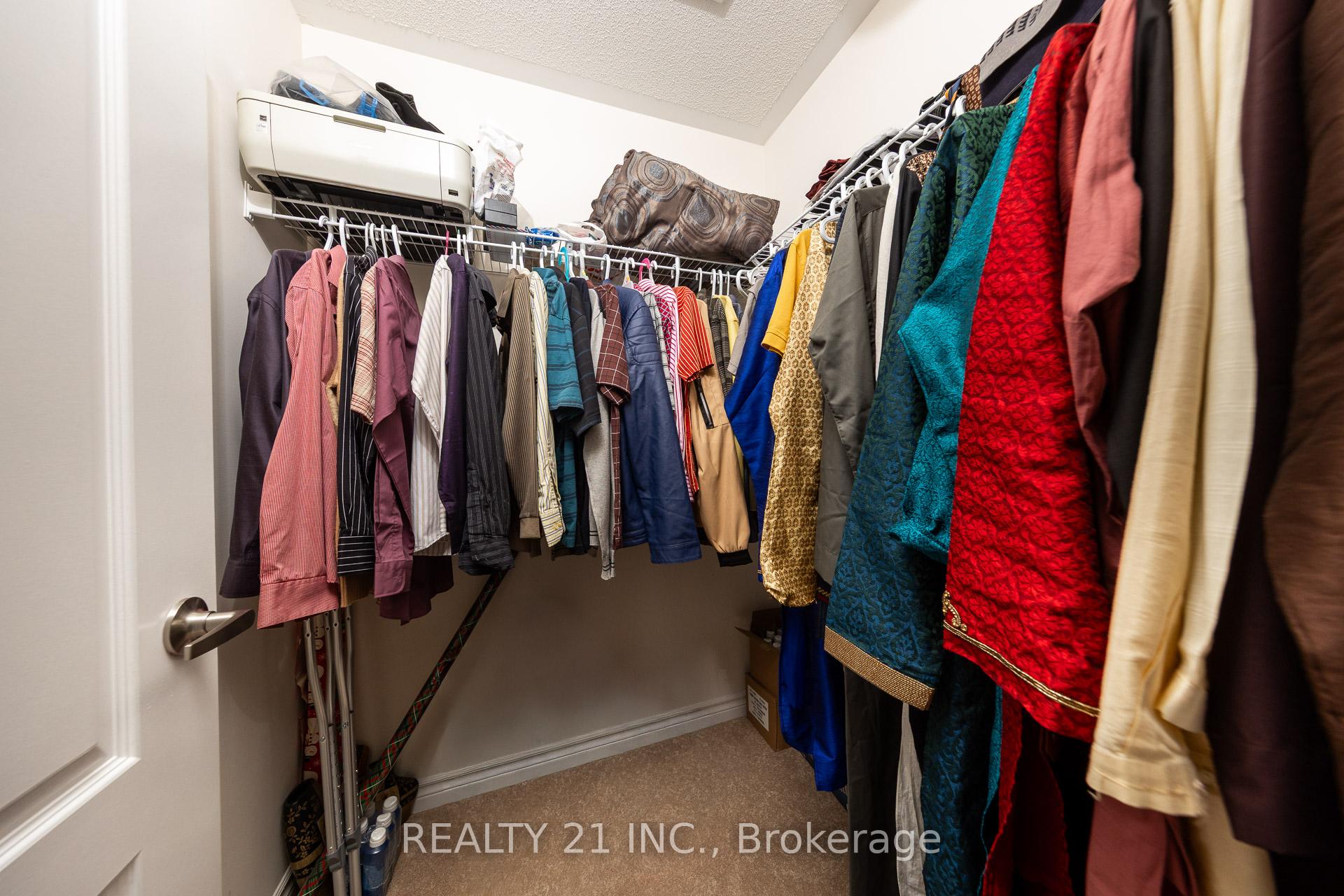 Photo 25 of 54 Tysonville Circle, Brampton, Northwest Brampton — HOMEH