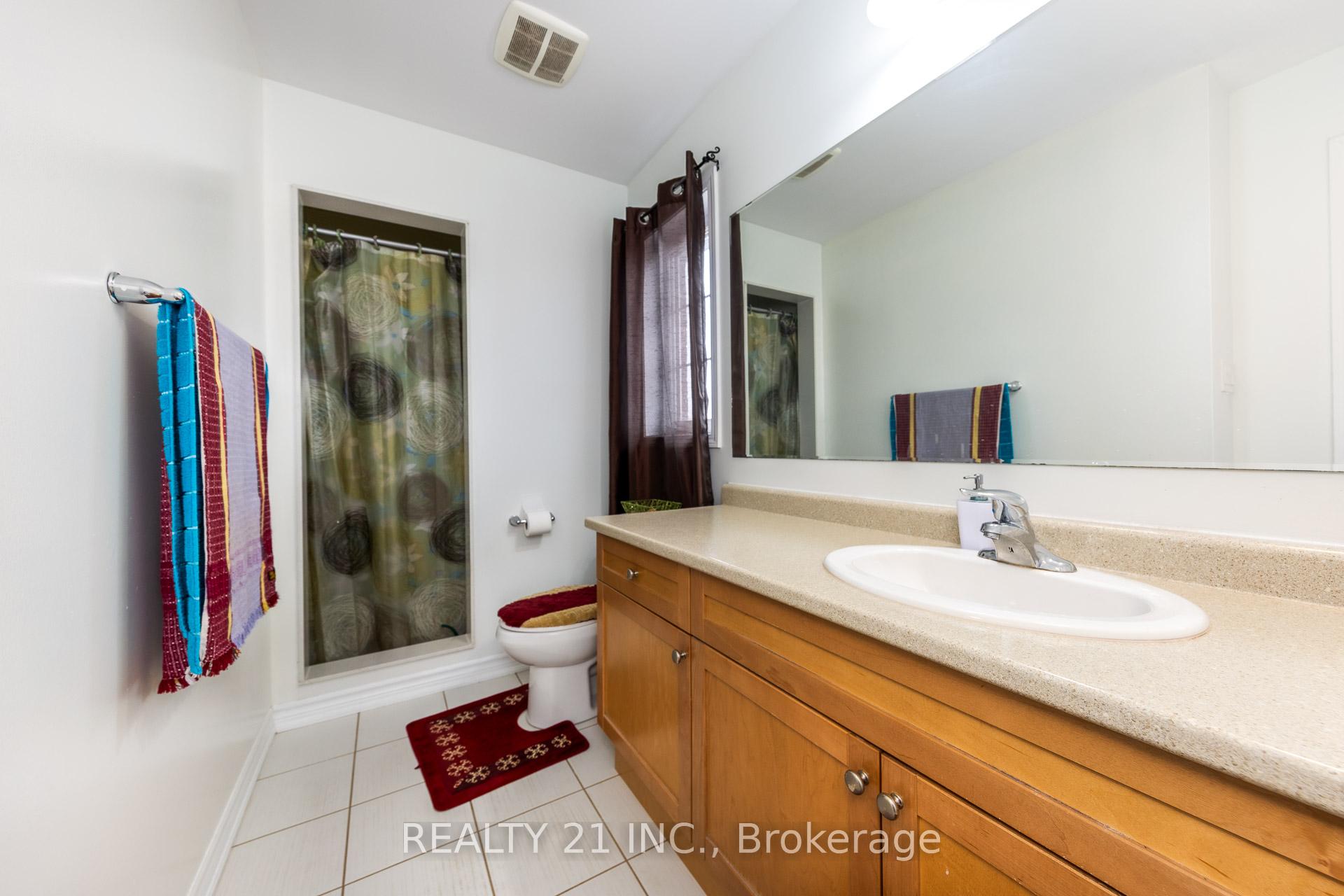 Photo 31 of 54 Tysonville Circle, Brampton, Northwest Brampton — HOMEH