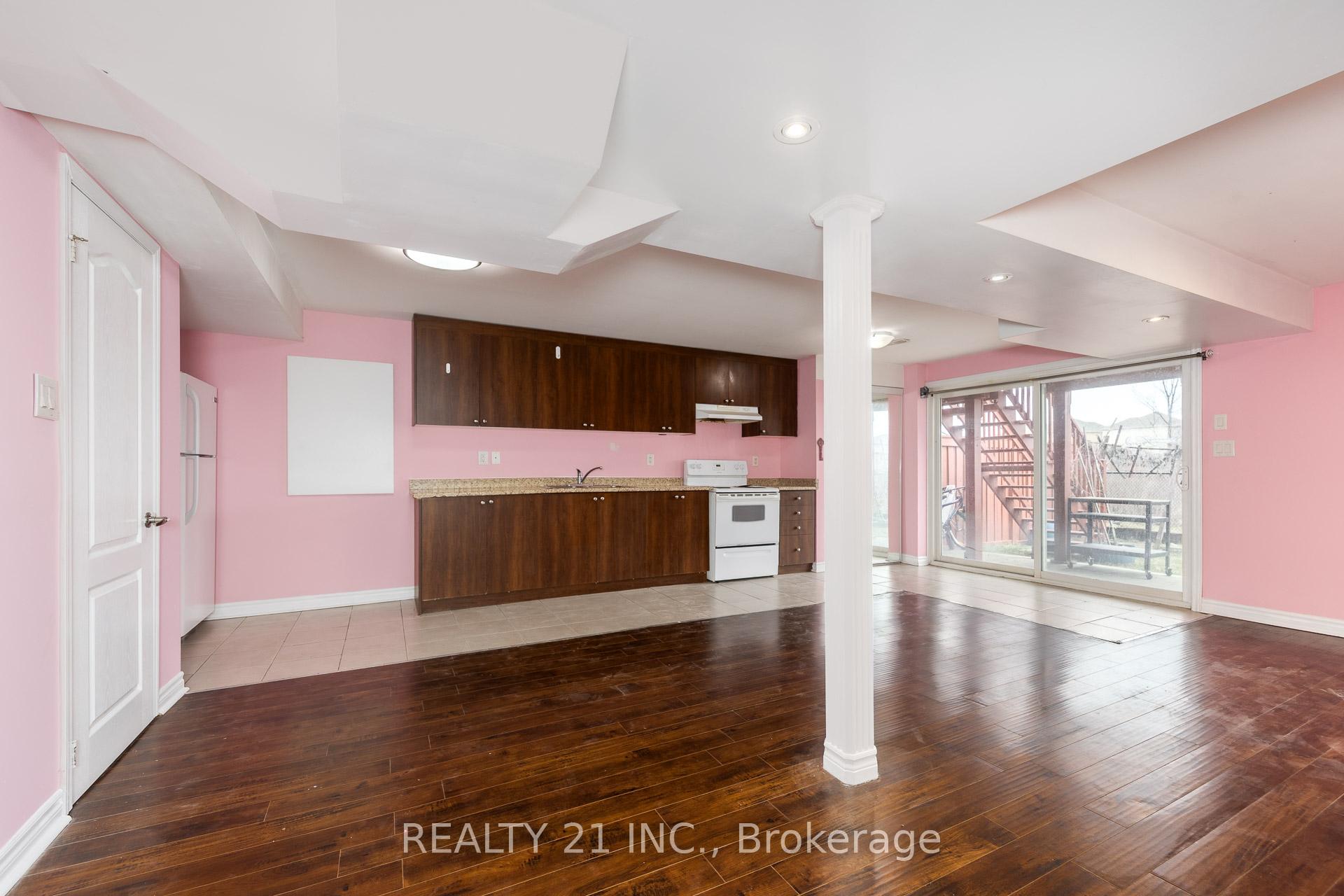 Photo 33 of 54 Tysonville Circle, Brampton, Northwest Brampton — HOMEH