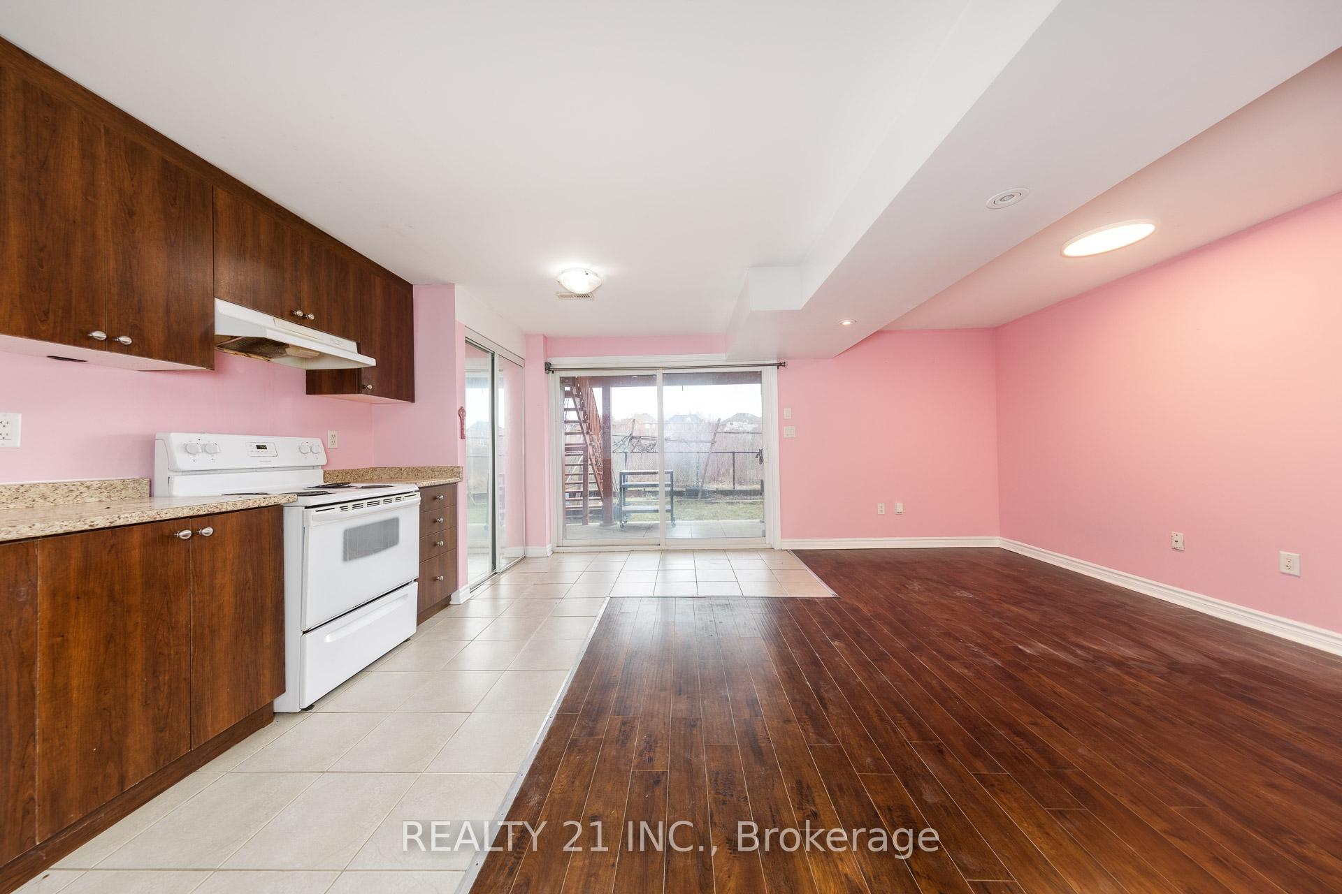 Photo 35 of 54 Tysonville Circle, Brampton, Northwest Brampton — HOMEH