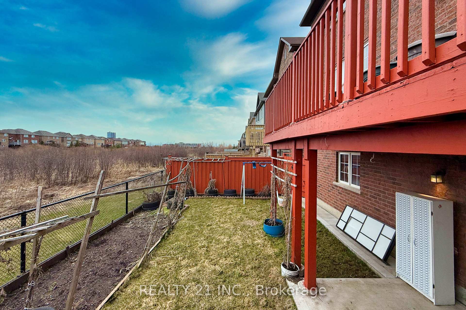 Photo 44 of 54 Tysonville Circle, Brampton, Northwest Brampton — HOMEH