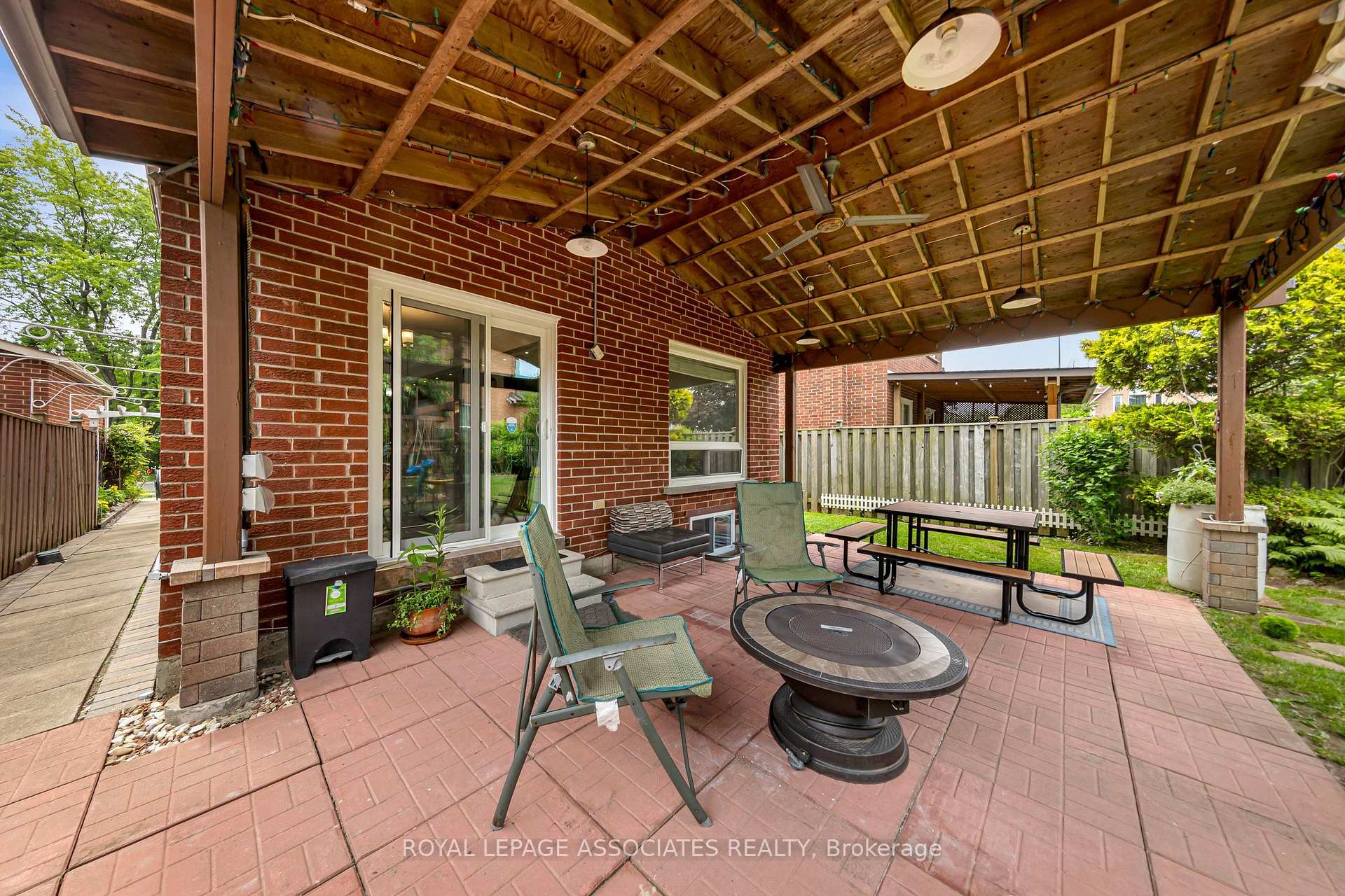 Photo 12 of 4 Apsco Avenue, Scarborough, West Hill — HOMEH