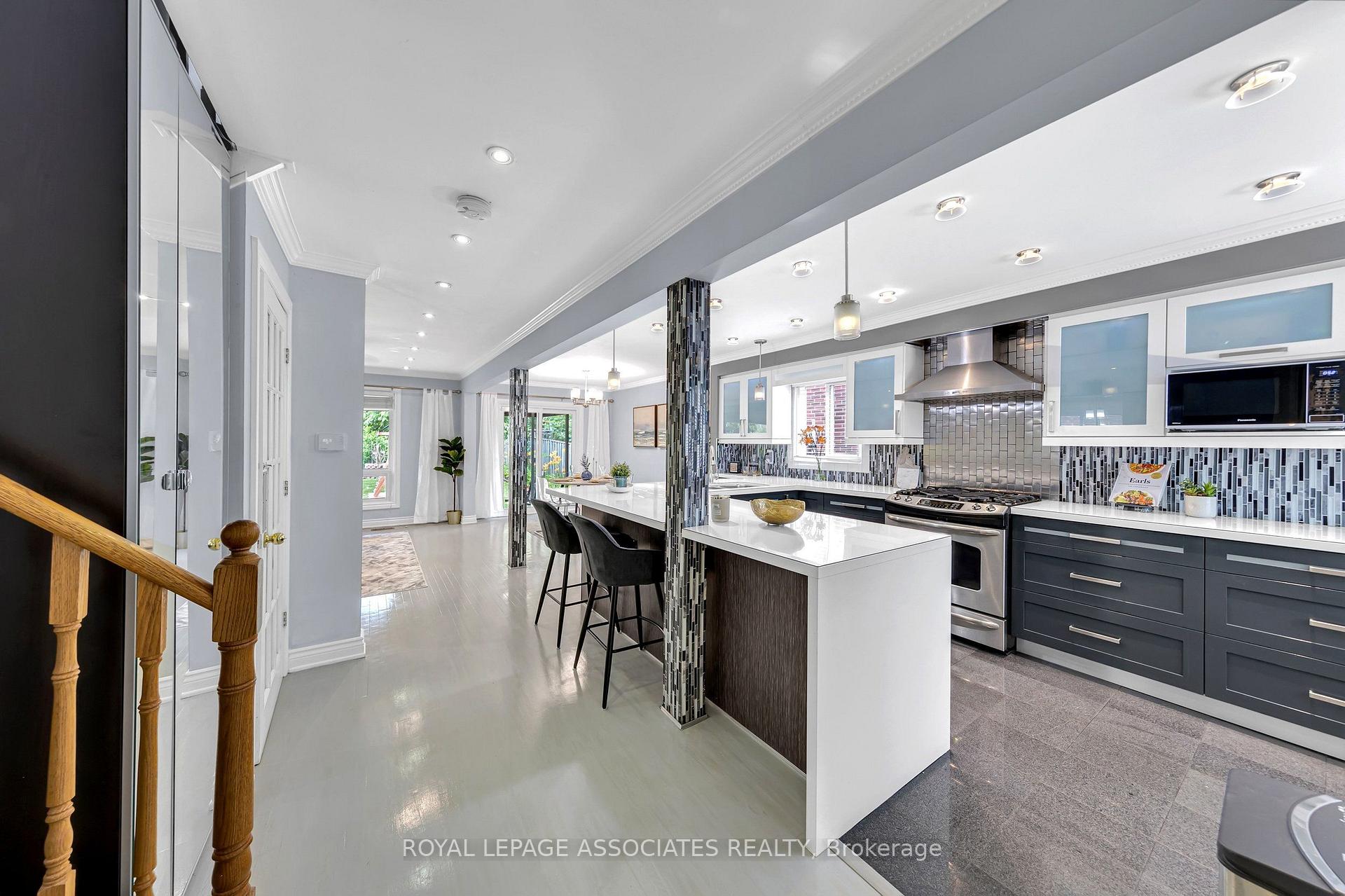 Photo 15 of 4 Apsco Avenue, Scarborough, West Hill — HOMEH