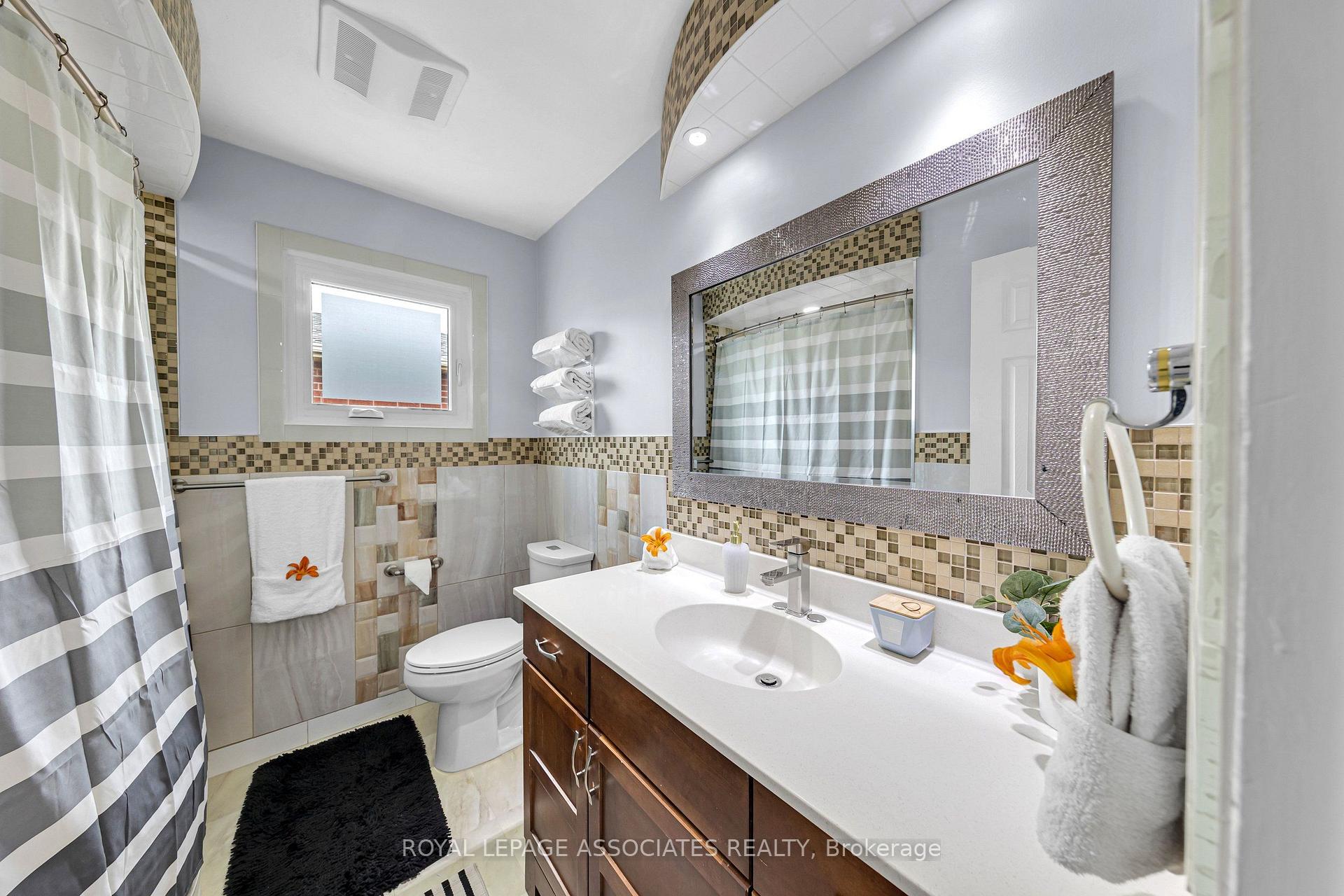 Photo 35 of 4 Apsco Avenue, Scarborough, West Hill — HOMEH