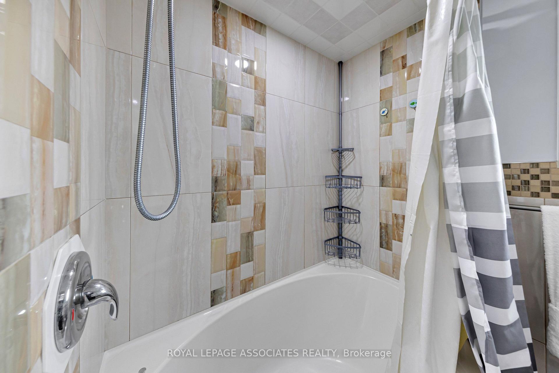 Photo 36 of 4 Apsco Avenue, Scarborough, West Hill — HOMEH