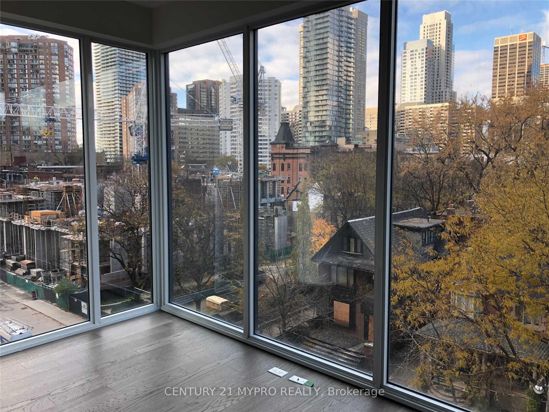 Photo 2 of Unit 502, 17 Dundonald Street, Toronto, Church-Yonge Corridor — HOMEH