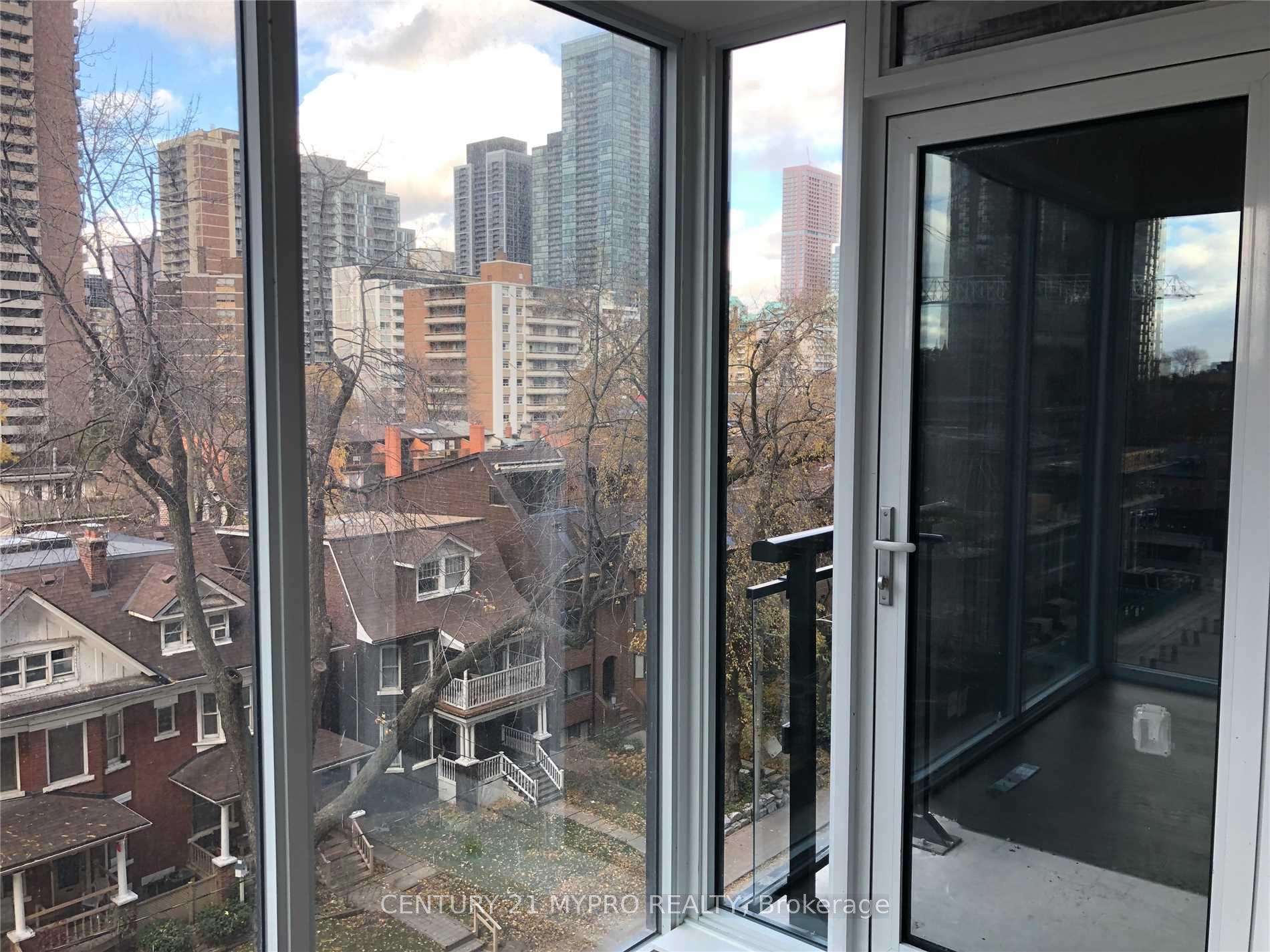 Photo 3 of Unit 502, 17 Dundonald Street, Toronto, Church-Yonge Corridor — HOMEH