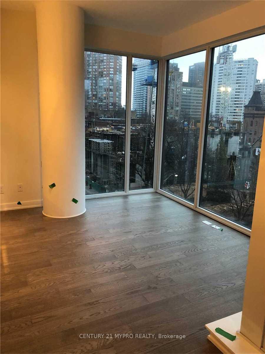 Photo 5 of Unit 502, 17 Dundonald Street, Toronto, Church-Yonge Corridor — HOMEH