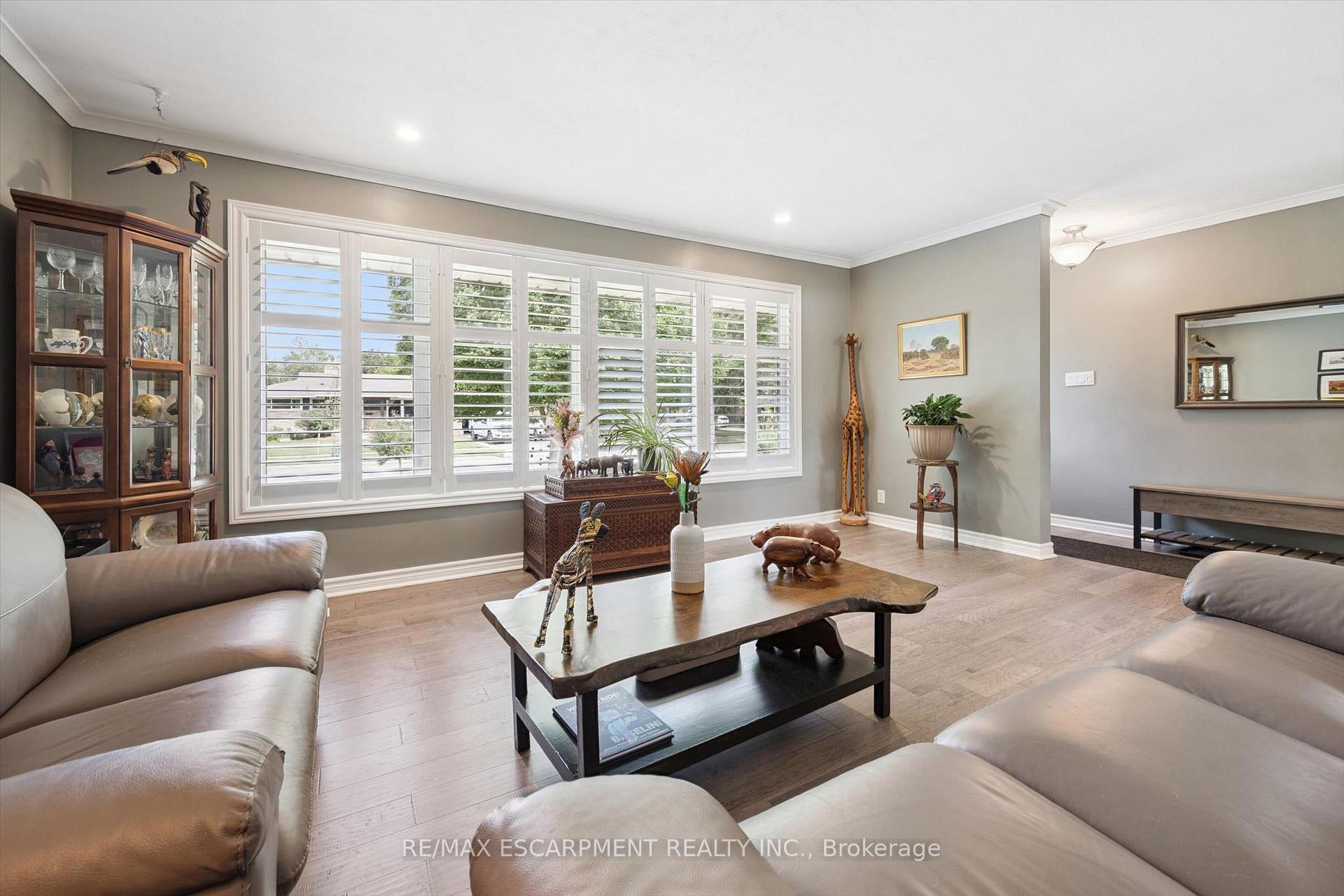 Photo 10 of 98 Stonybrook Drive, Kitchener, Meinzinger — HOMEH