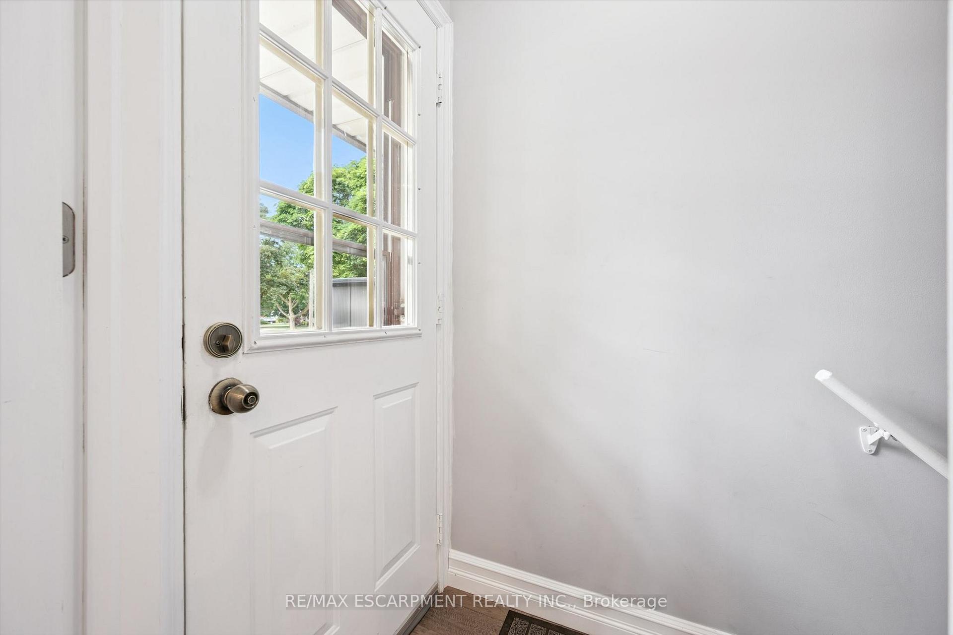 Photo 22 of 98 Stonybrook Drive, Kitchener, Meinzinger — HOMEH