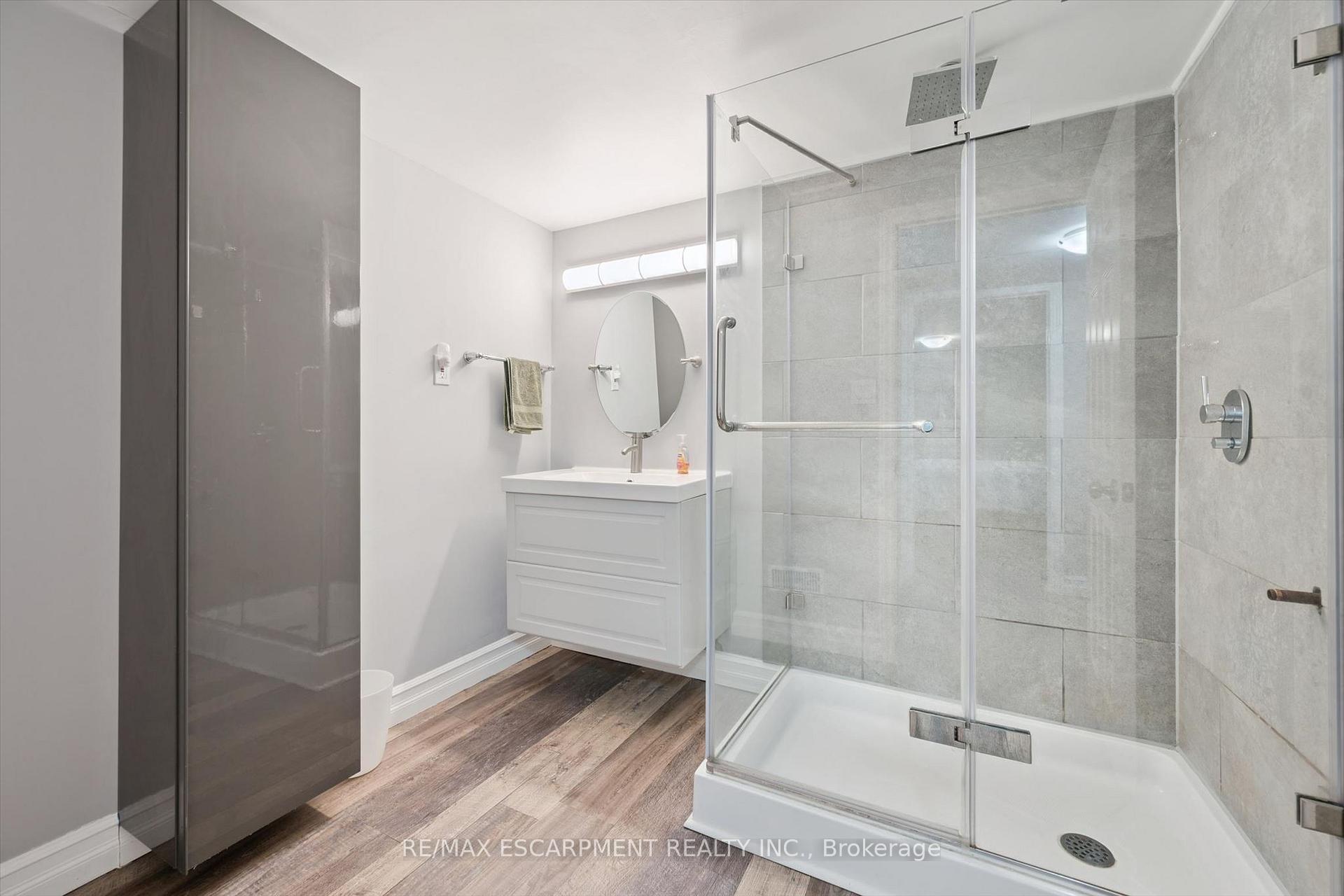 Photo 31 of 98 Stonybrook Drive, Kitchener, Meinzinger — HOMEH