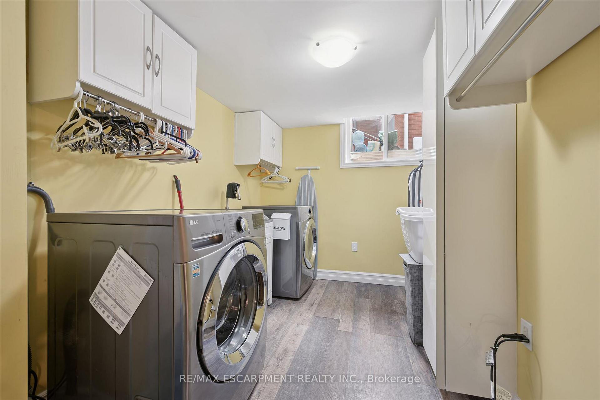Photo 32 of 98 Stonybrook Drive, Kitchener, Meinzinger — HOMEH