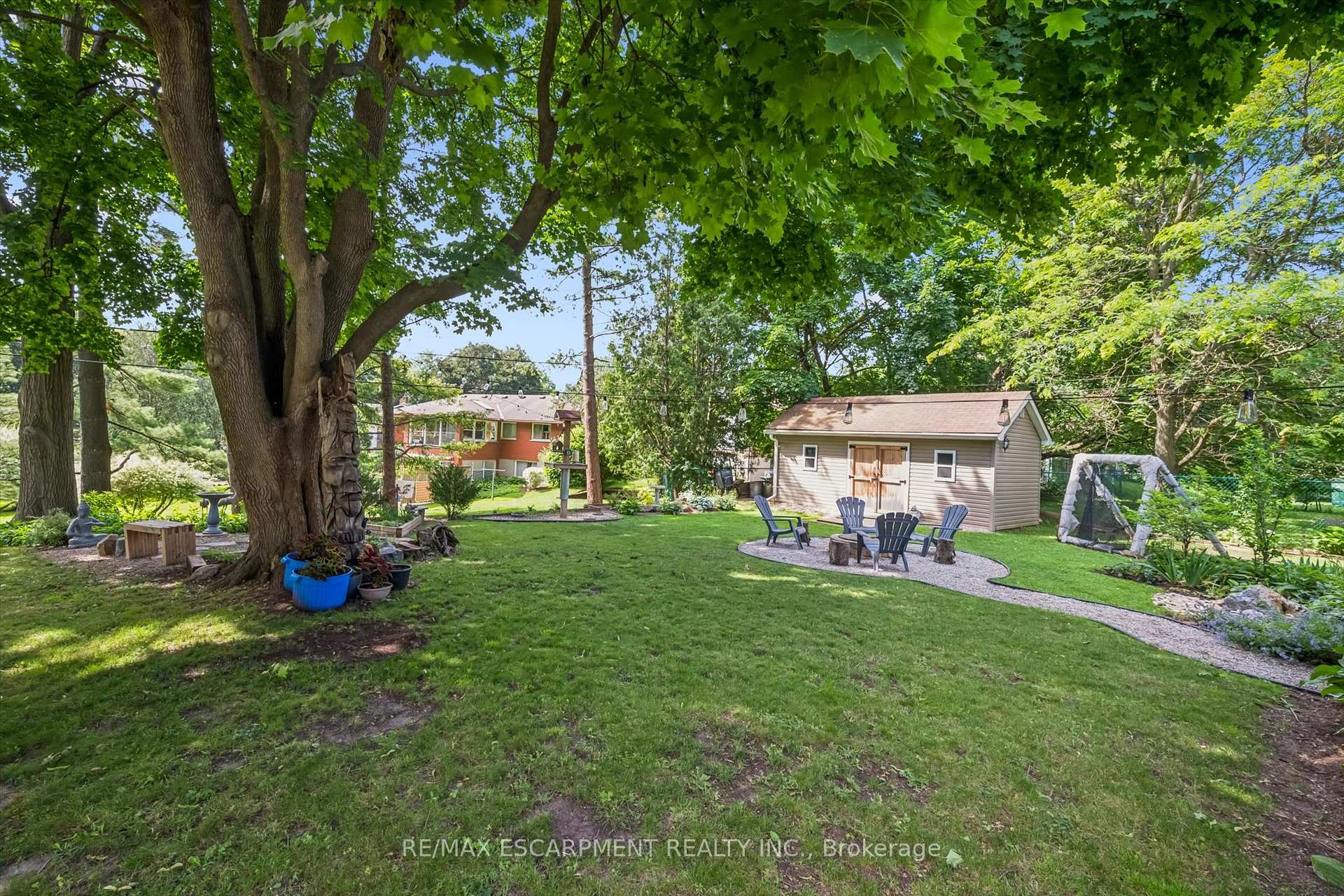 Photo 35 of 98 Stonybrook Drive, Kitchener, Meinzinger — HOMEH