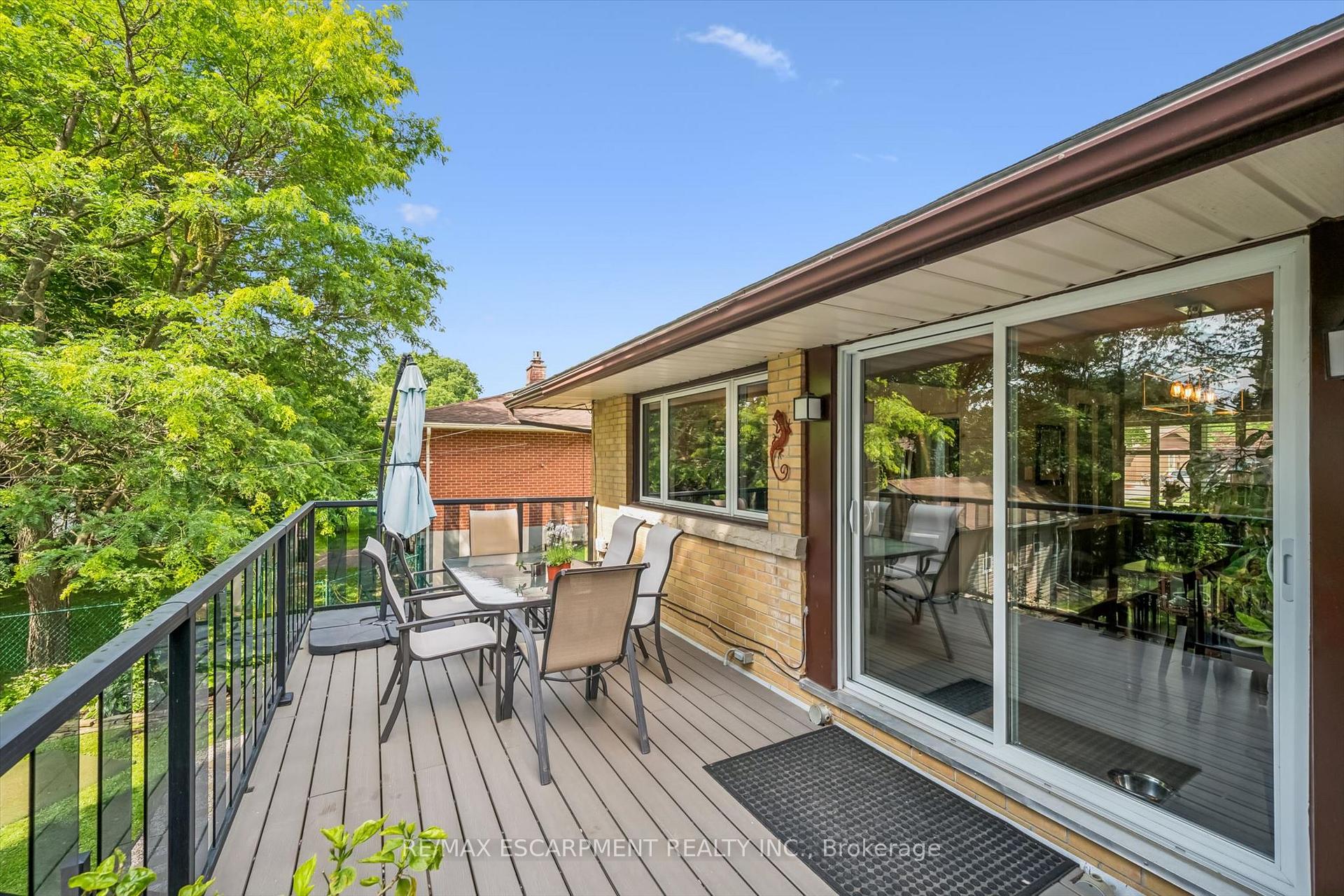 Photo 39 of 98 Stonybrook Drive, Kitchener, Meinzinger — HOMEH