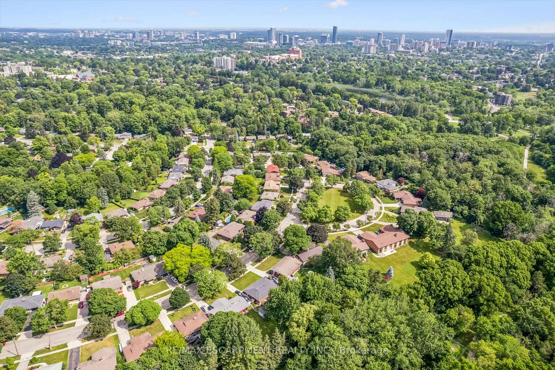 Photo 44 of 98 Stonybrook Drive, Kitchener, Meinzinger — HOMEH