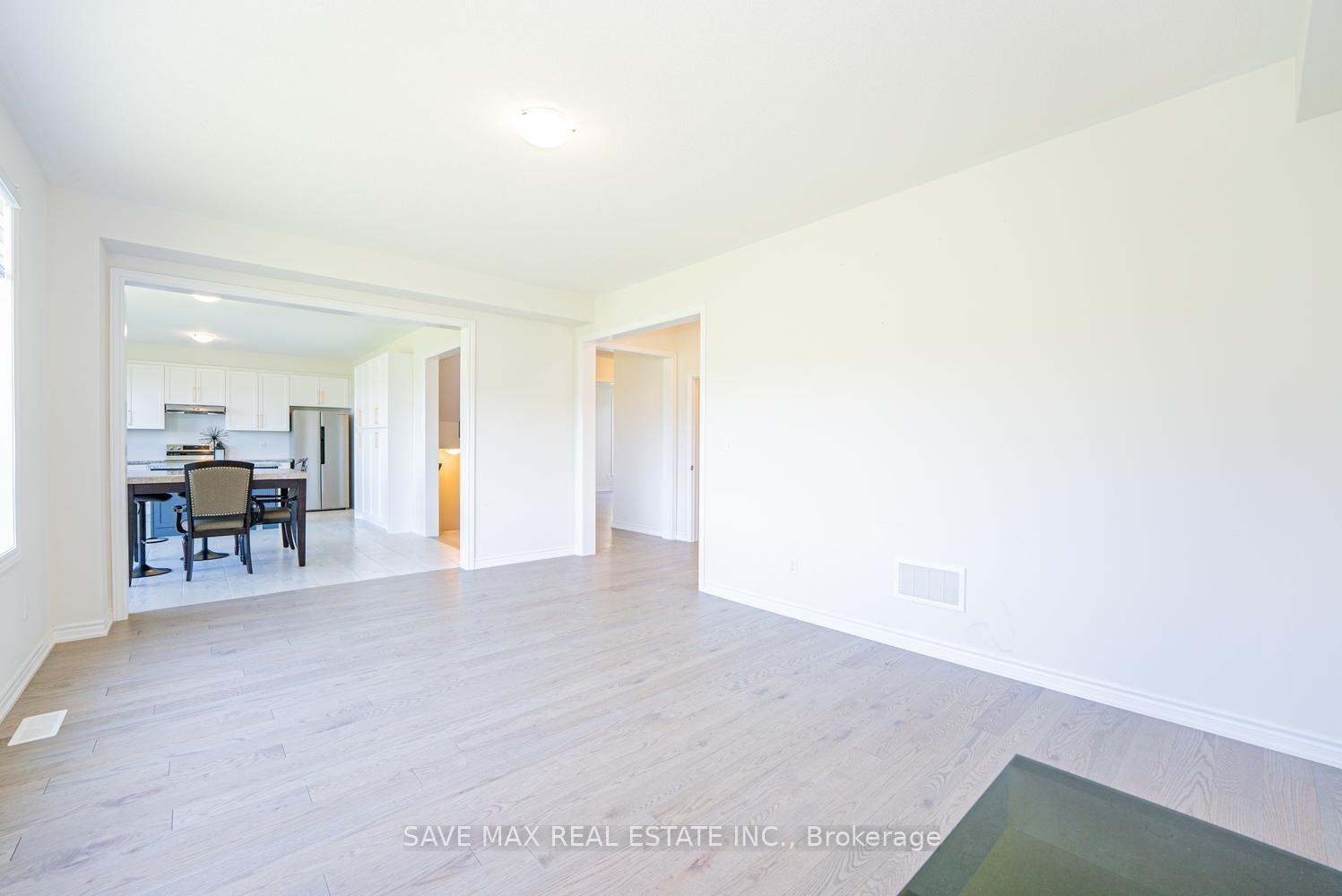 Photo 9 of 13 Del Ray Crescent, Wasaga Beach — HOMEH