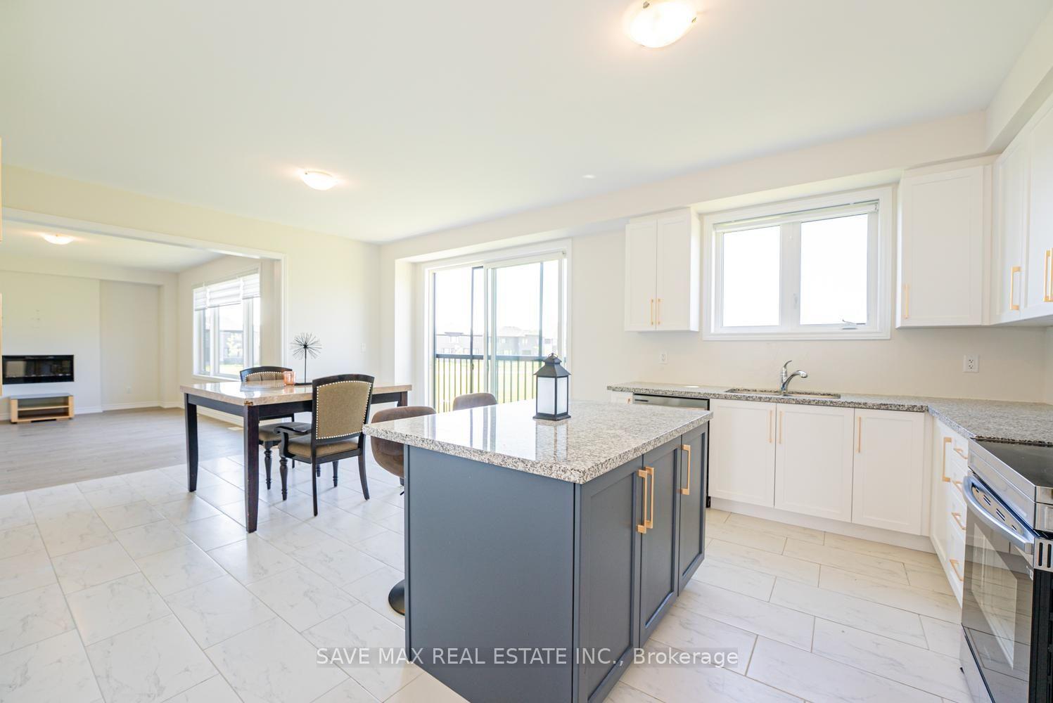 Photo 11 of 13 Del Ray Crescent, Wasaga Beach — HOMEH