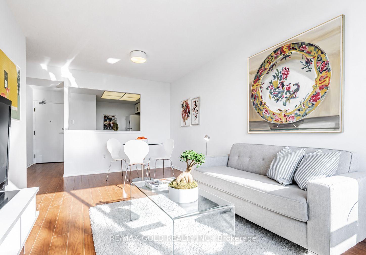 Photo 2 of Unit 5, 515 Greystone Walk, Scarborough, Kennedy Park — HOMEH