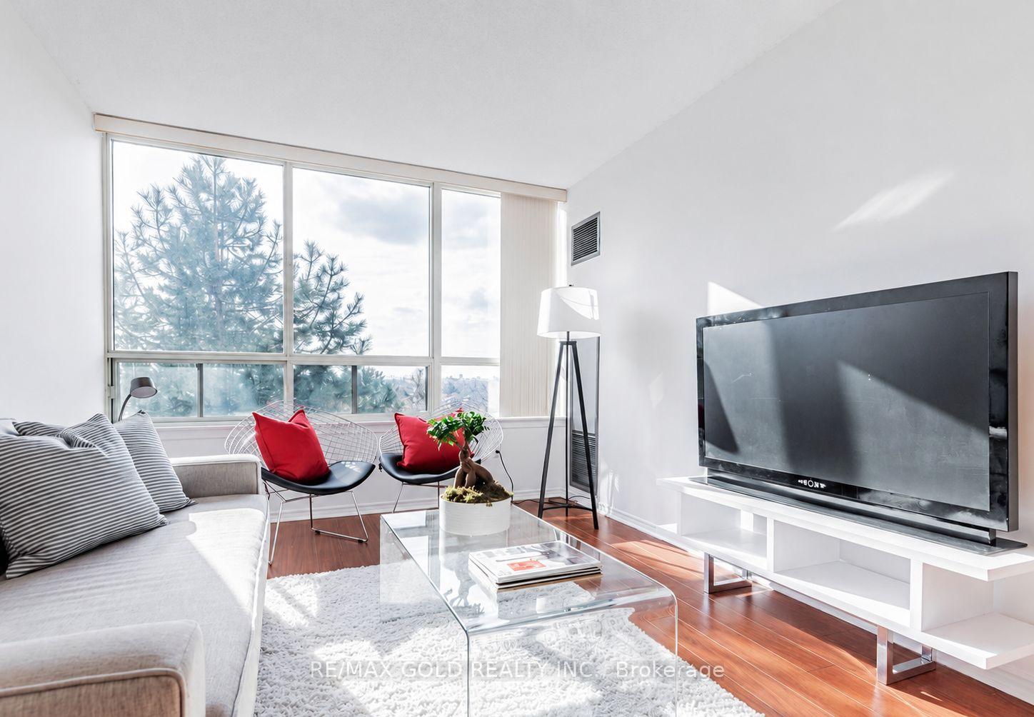 Photo 5 of Unit 5, 515 Greystone Walk, Scarborough, Kennedy Park — HOMEH