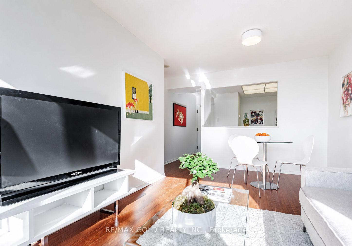 Photo 6 of Unit 5, 515 Greystone Walk, Scarborough, Kennedy Park — HOMEH