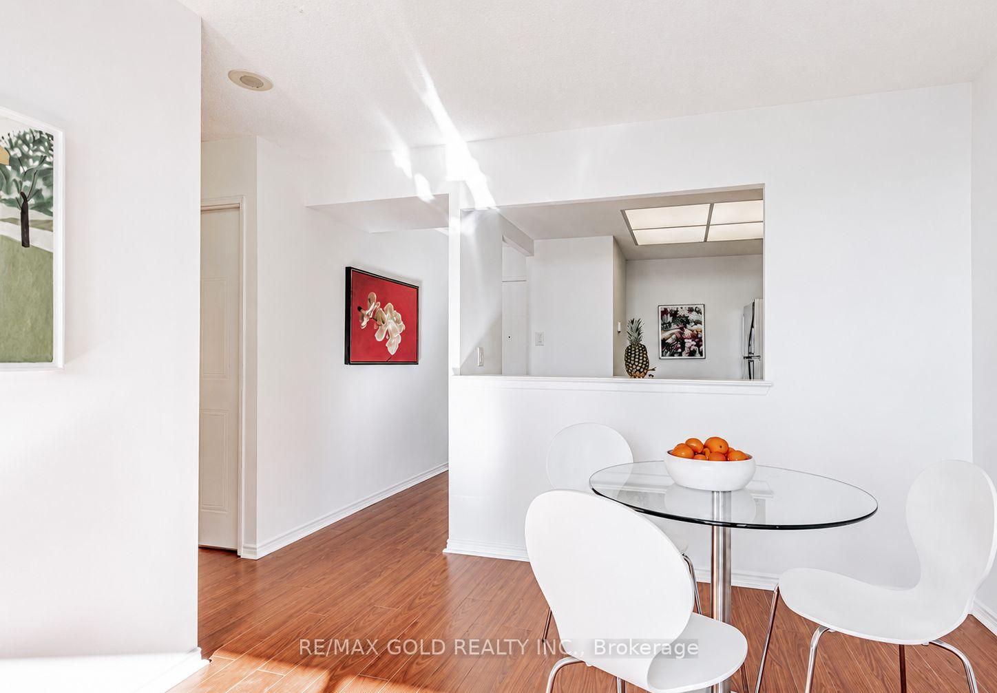 Photo 9 of Unit 5, 515 Greystone Walk, Scarborough, Kennedy Park — HOMEH