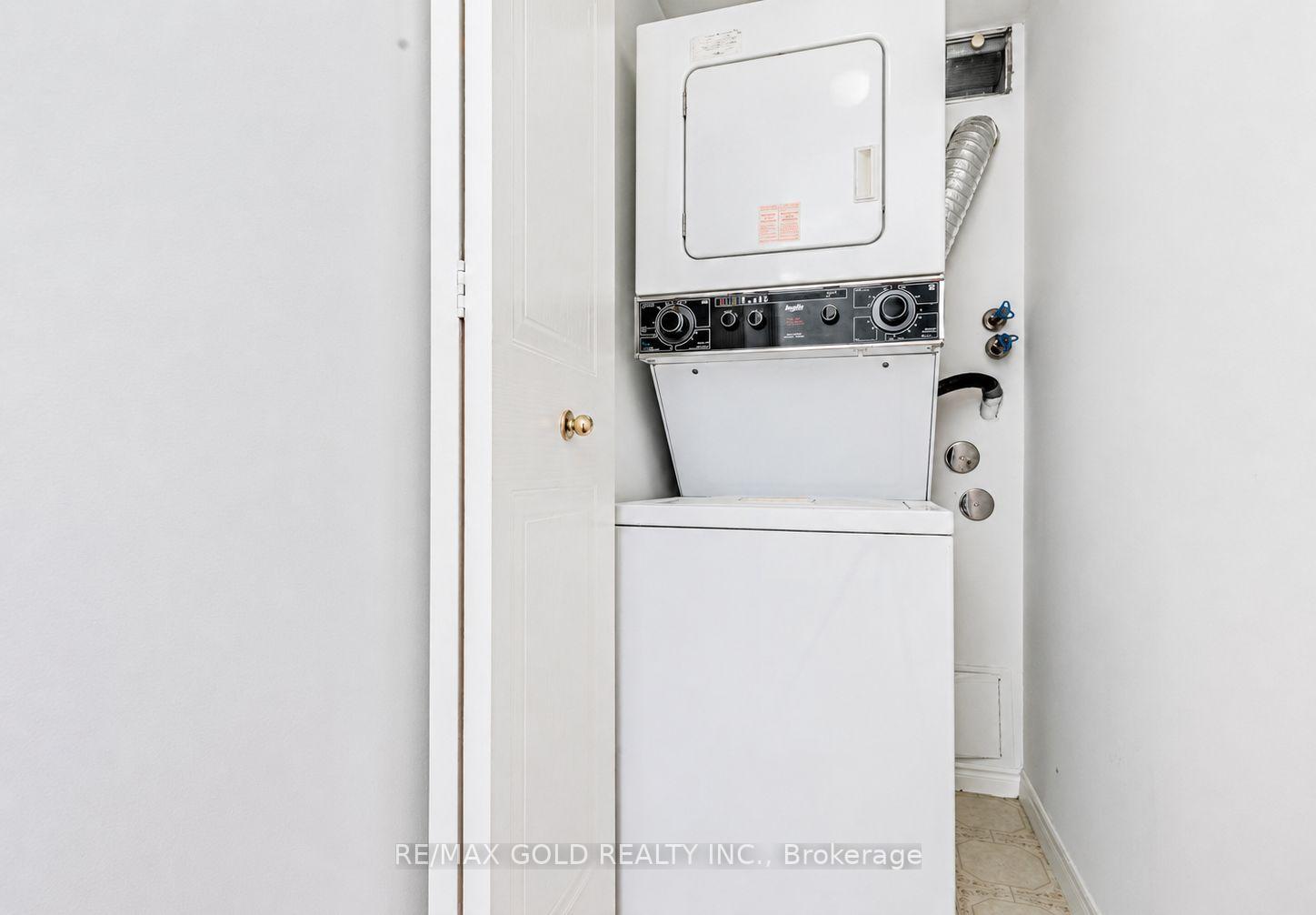 Photo 19 of Unit 5, 515 Greystone Walk, Scarborough, Kennedy Park — HOMEH