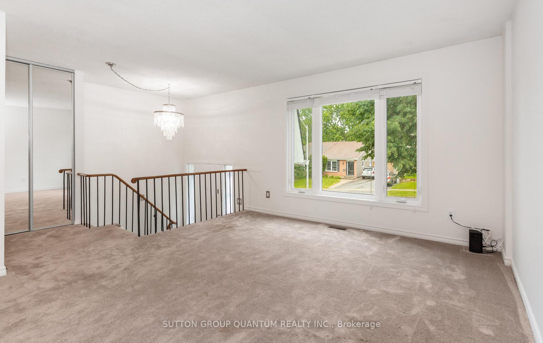 Photo 6 of 2363 Holyhead Drive, Burlington, Brant Hills — HOMEH