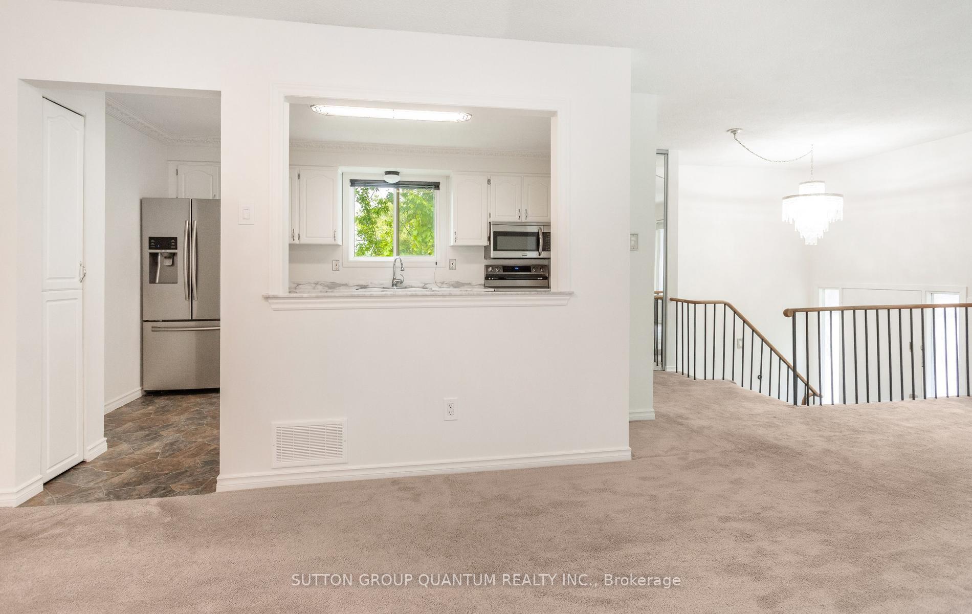 Photo 20 of 2363 Holyhead Drive, Burlington, Brant Hills — HOMEH