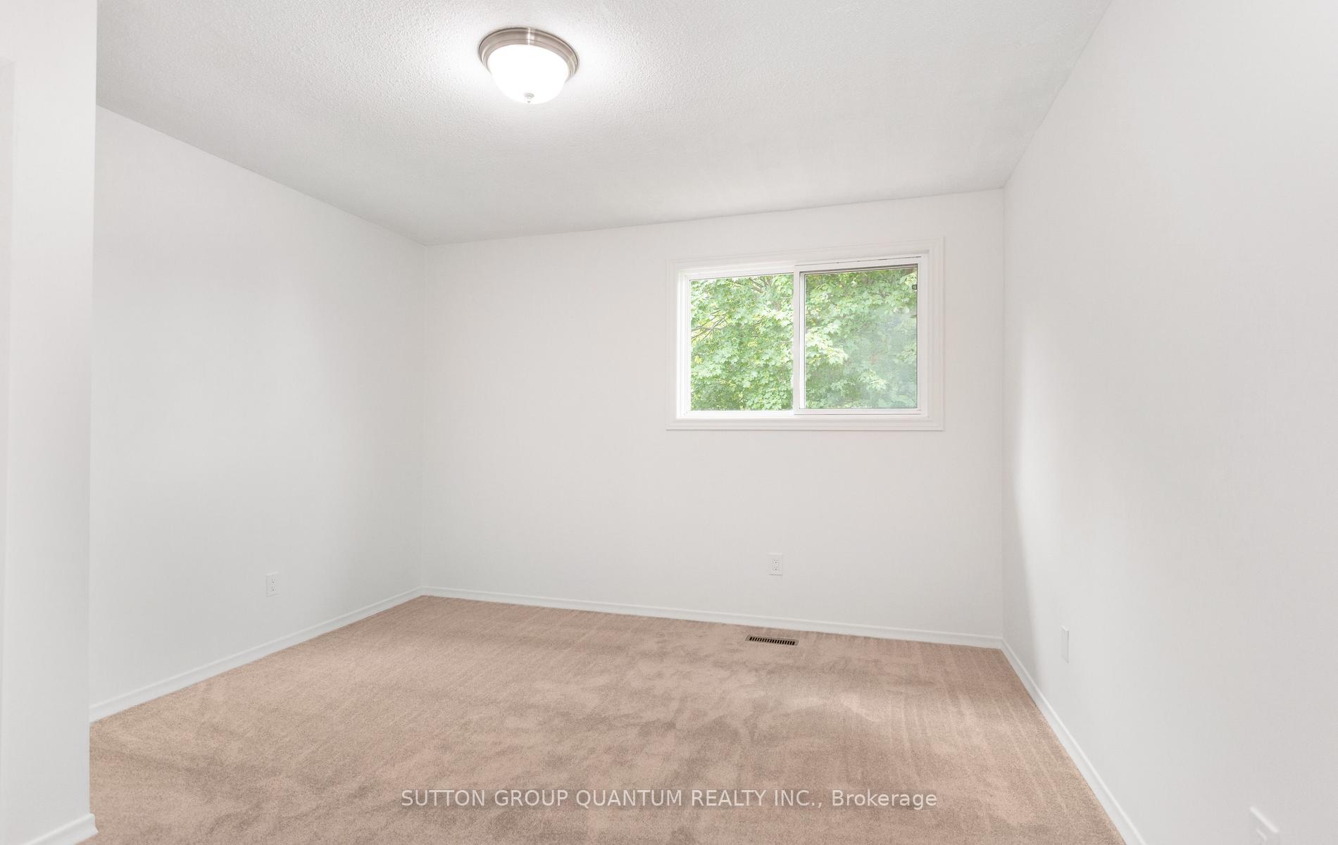 Photo 22 of 2363 Holyhead Drive, Burlington, Brant Hills — HOMEH