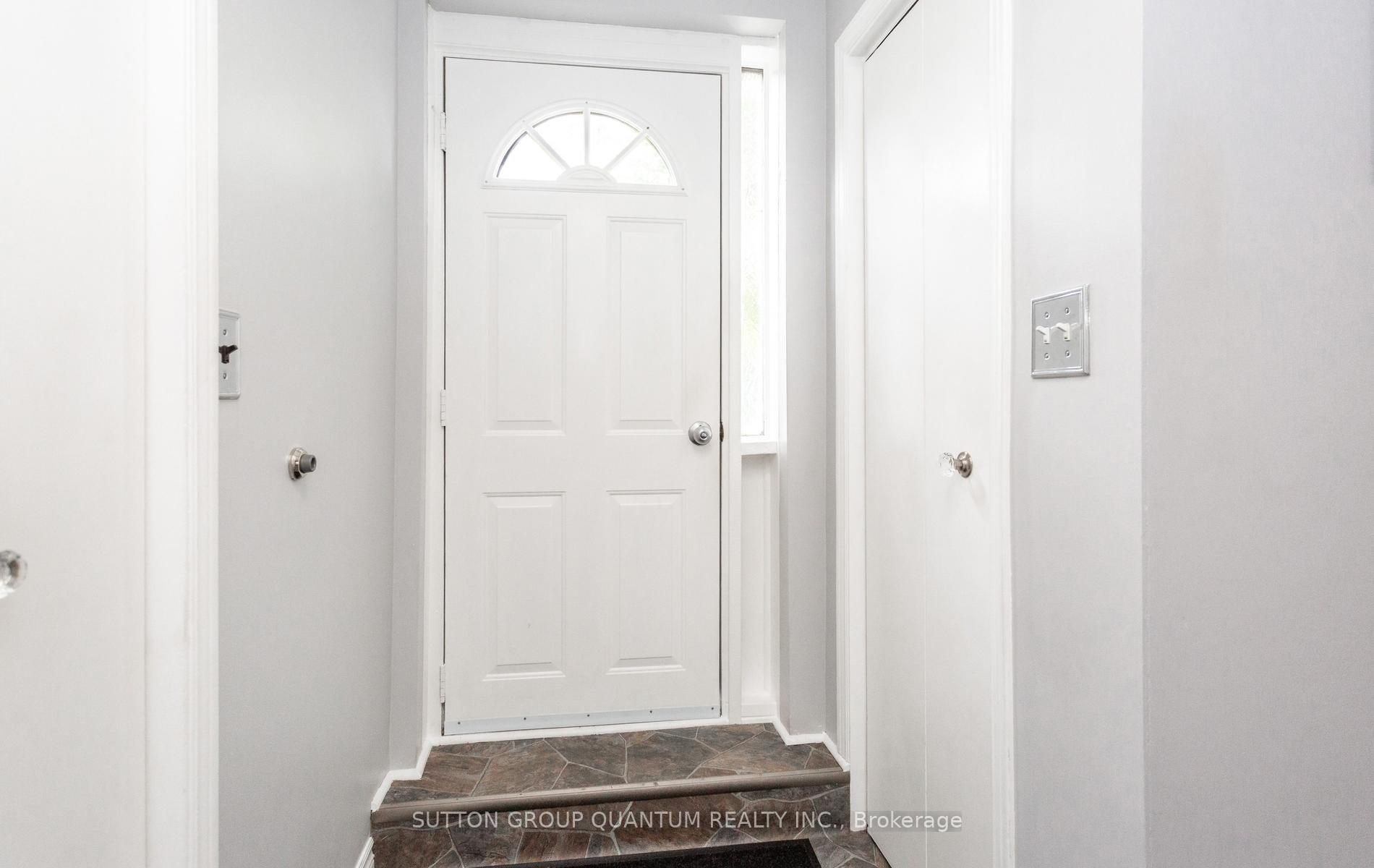 Photo 35 of 2363 Holyhead Drive, Burlington, Brant Hills — HOMEH