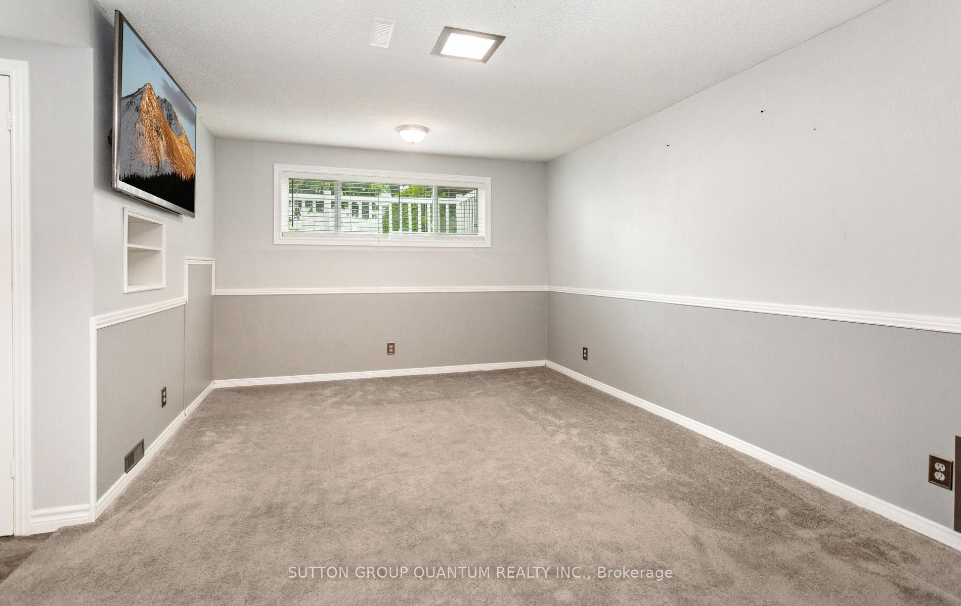 Photo 37 of 2363 Holyhead Drive, Burlington, Brant Hills — HOMEH