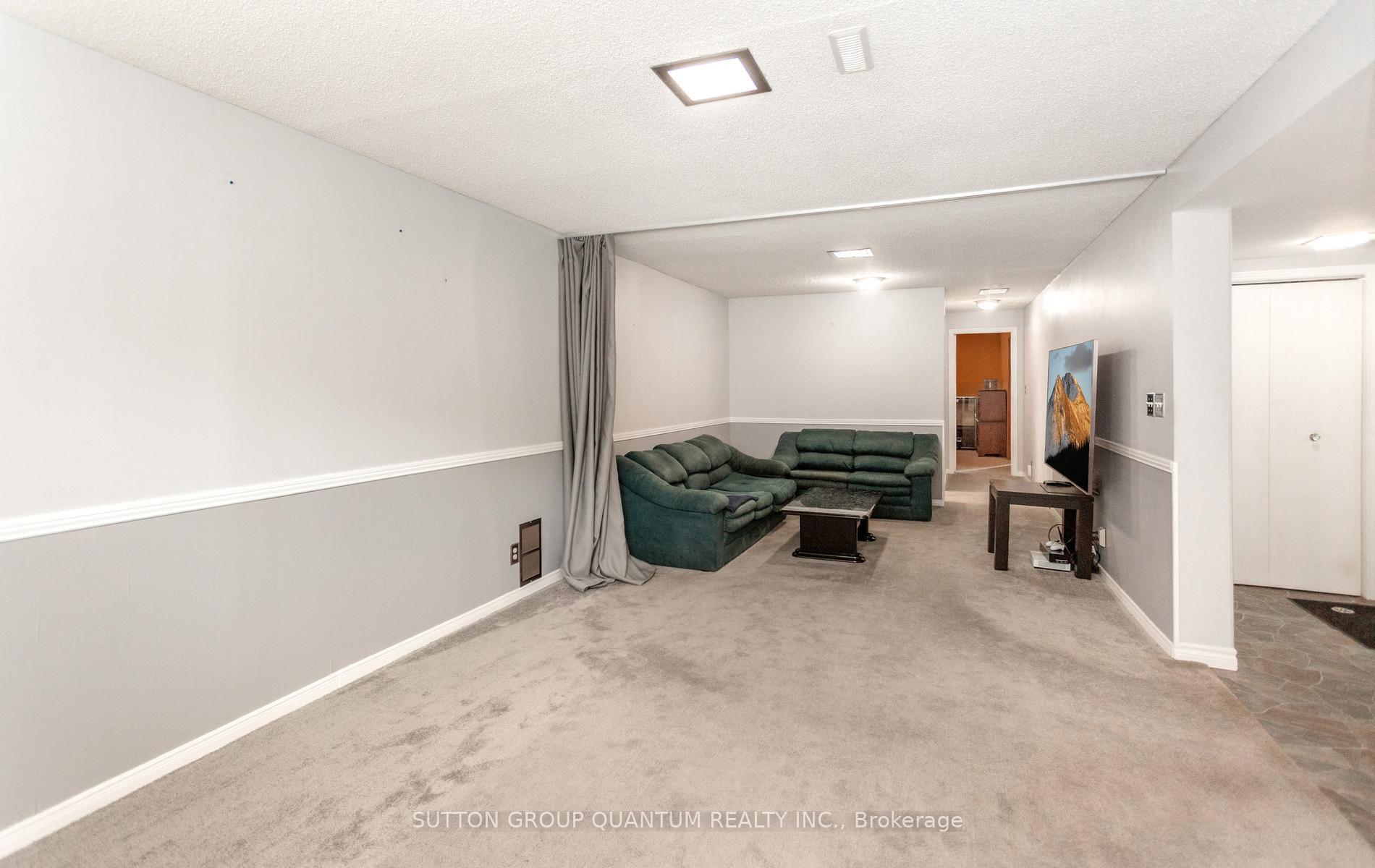 Photo 39 of 2363 Holyhead Drive, Burlington, Brant Hills — HOMEH